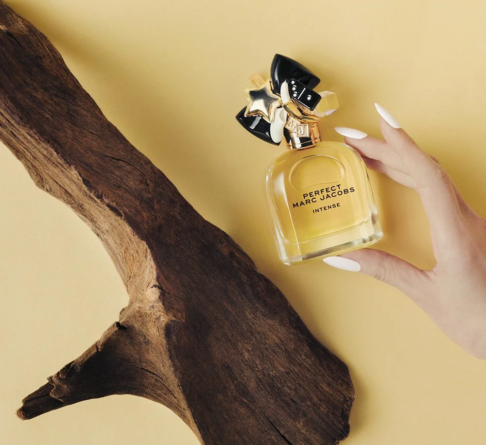 18_Intense_Santal_Hands-030_flat_ROUND_03 2 copy.jpg