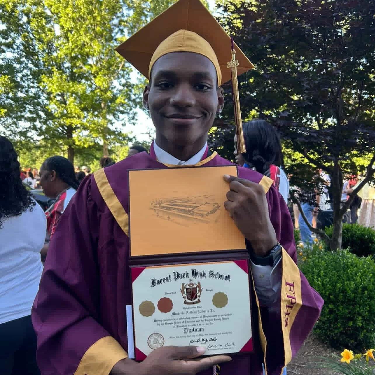 I present to you, NexClass of ‘25!
•
Martavia Roberts | Cymbal
Forest Park High School
NeXuS Drumline 2024 - 2025
•
Tay will be continuing his education at THEE illustrious Alabama State University in the fall majoring in Psychology.