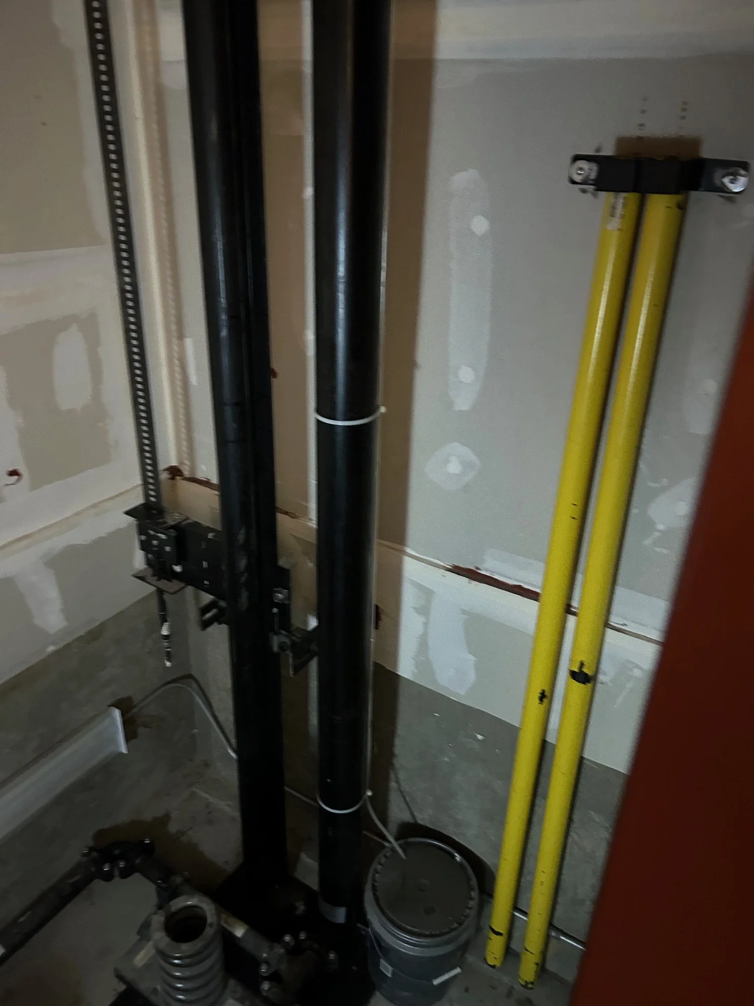 Mounted Pipe Stands (Pit)