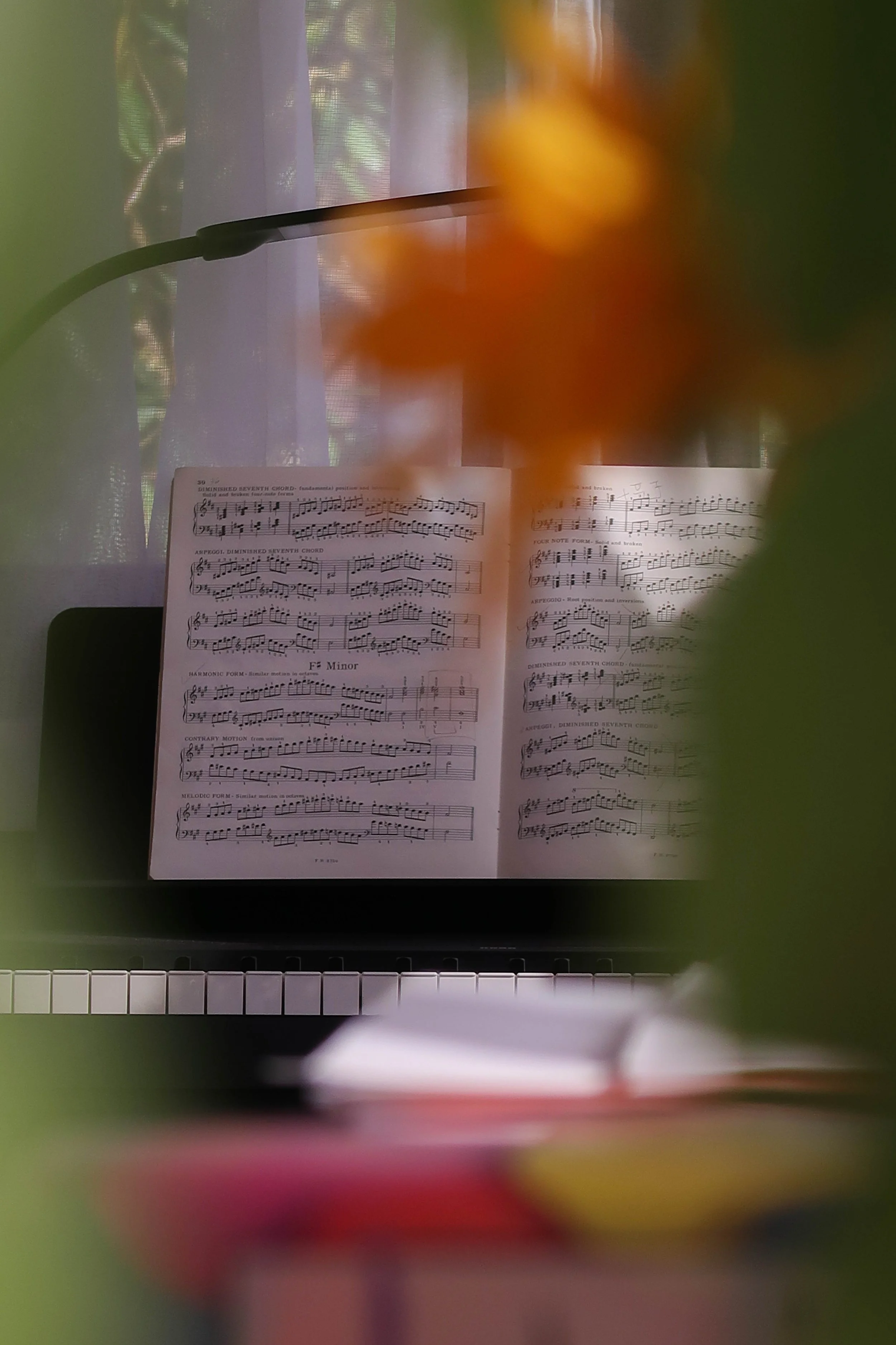 04.Piano.jpg