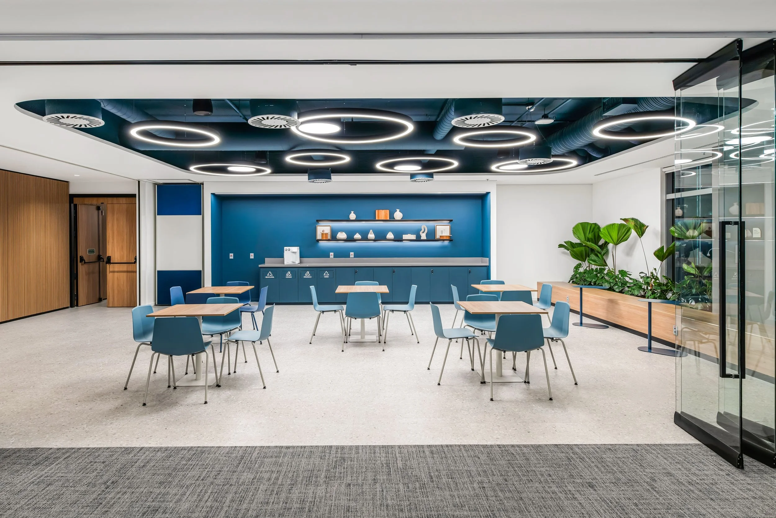 Axia Energia - São Paulo, SP
Lighting Design @francoberriel_ld
Arquitetura @athiewohnrath

Fotos @andrestefano
