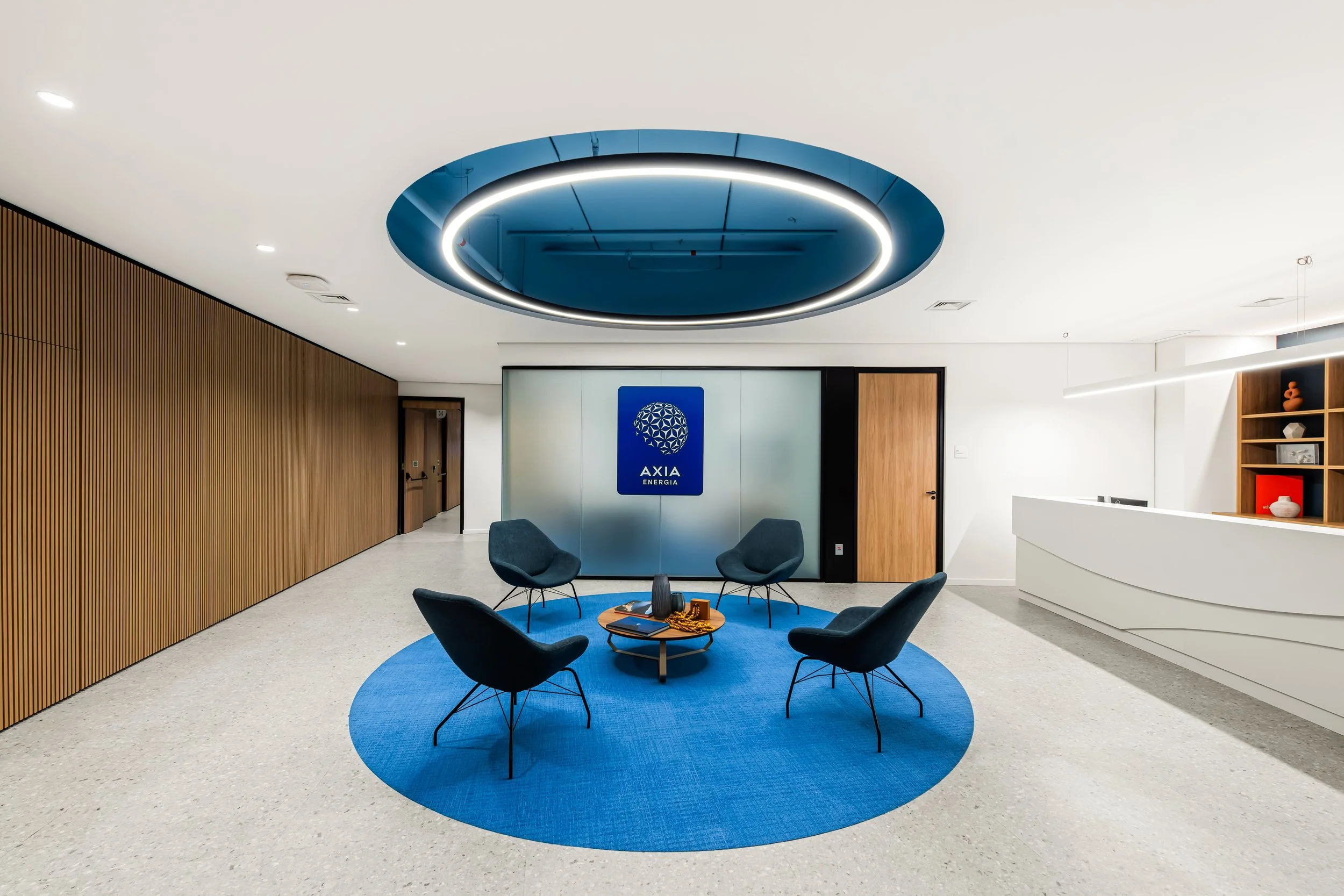 Axia Energia - São Paulo, SP
Lighting Design @francoberriel_ld
Arquitetura @athiewohnrath

Fotos @andrestefano