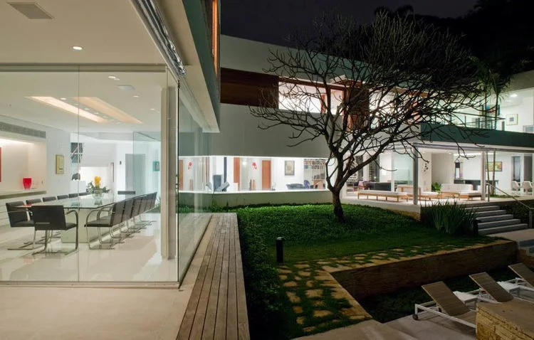 lighting design:
gilberto franco
arquitetura:
reinach | mendonça
paisagismo:
barbieri & gorski
fotos:
andrés otero
