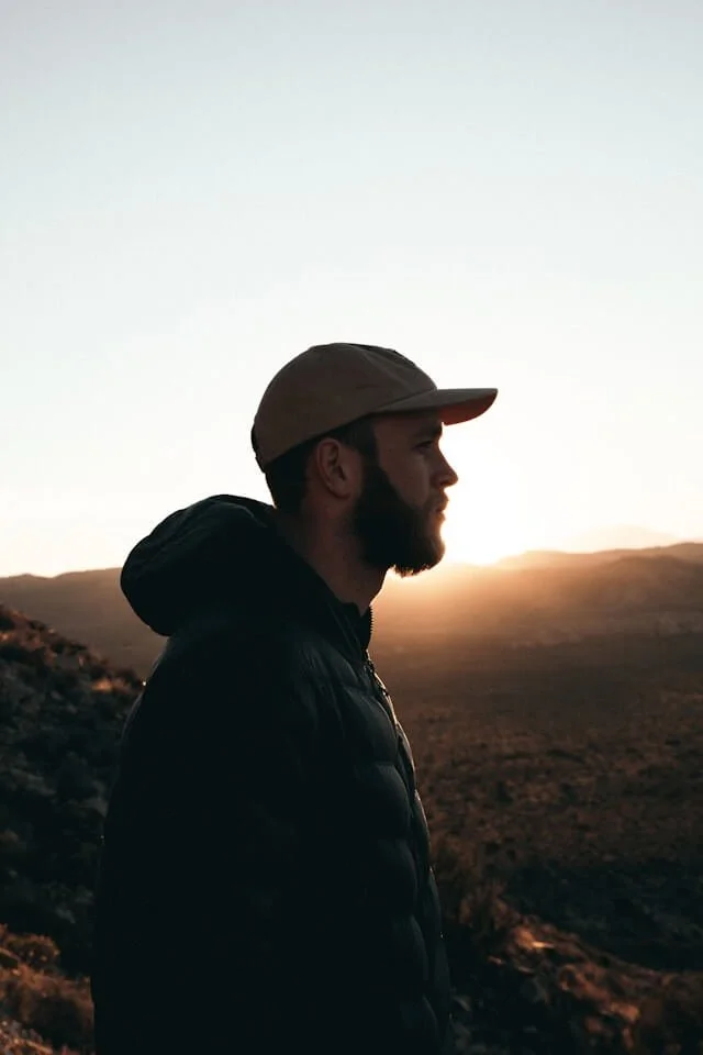 kyle-loftus-Z-4JFkMN_X8-unsplash (1).jpg