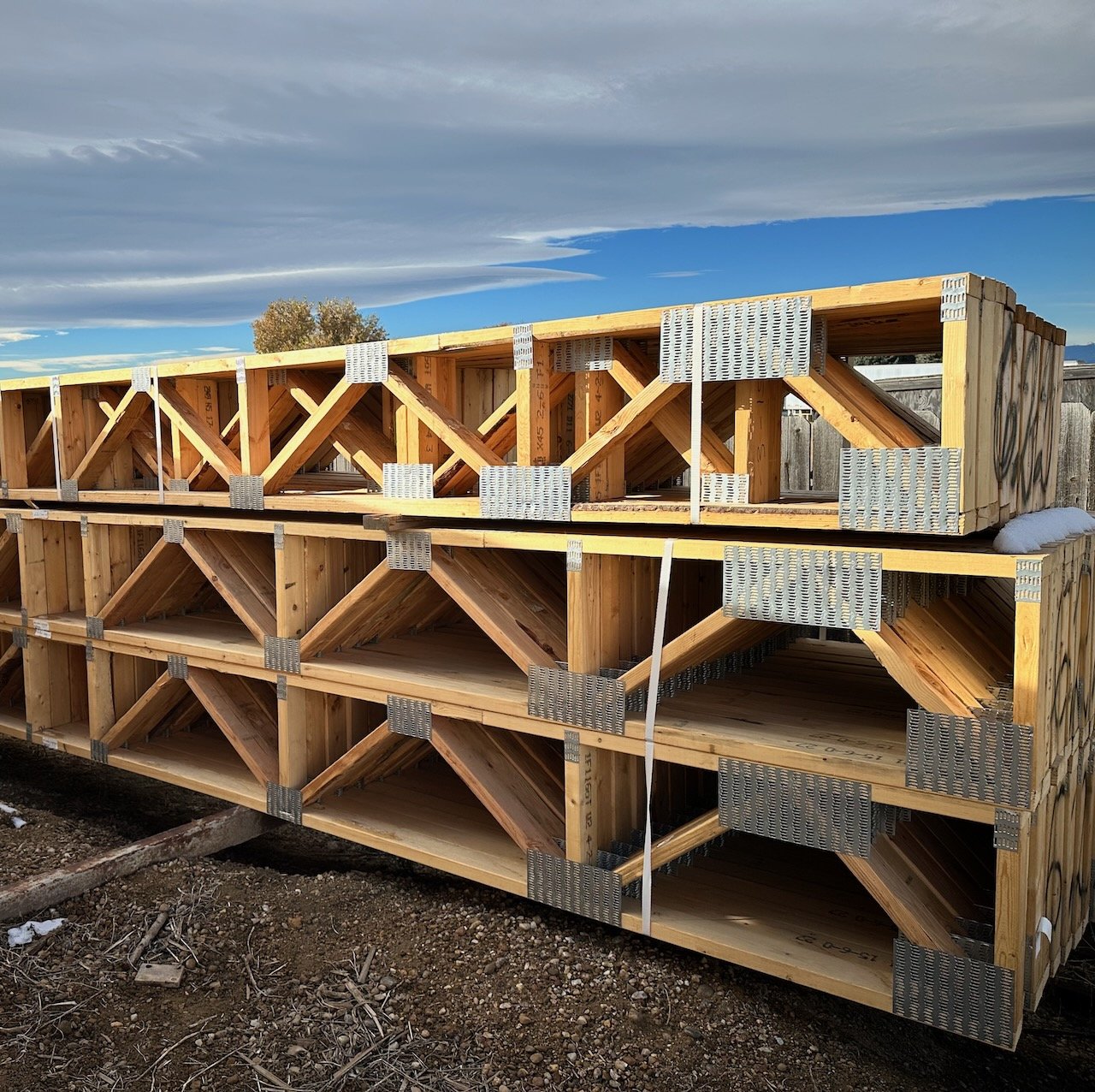 Comparing Floor Systems: Dimensional Lumber vs. Floor Trusses vs. I-Joists – When to Use Each