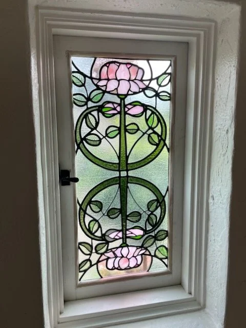 Nouveau_Roses_interior.jpeg