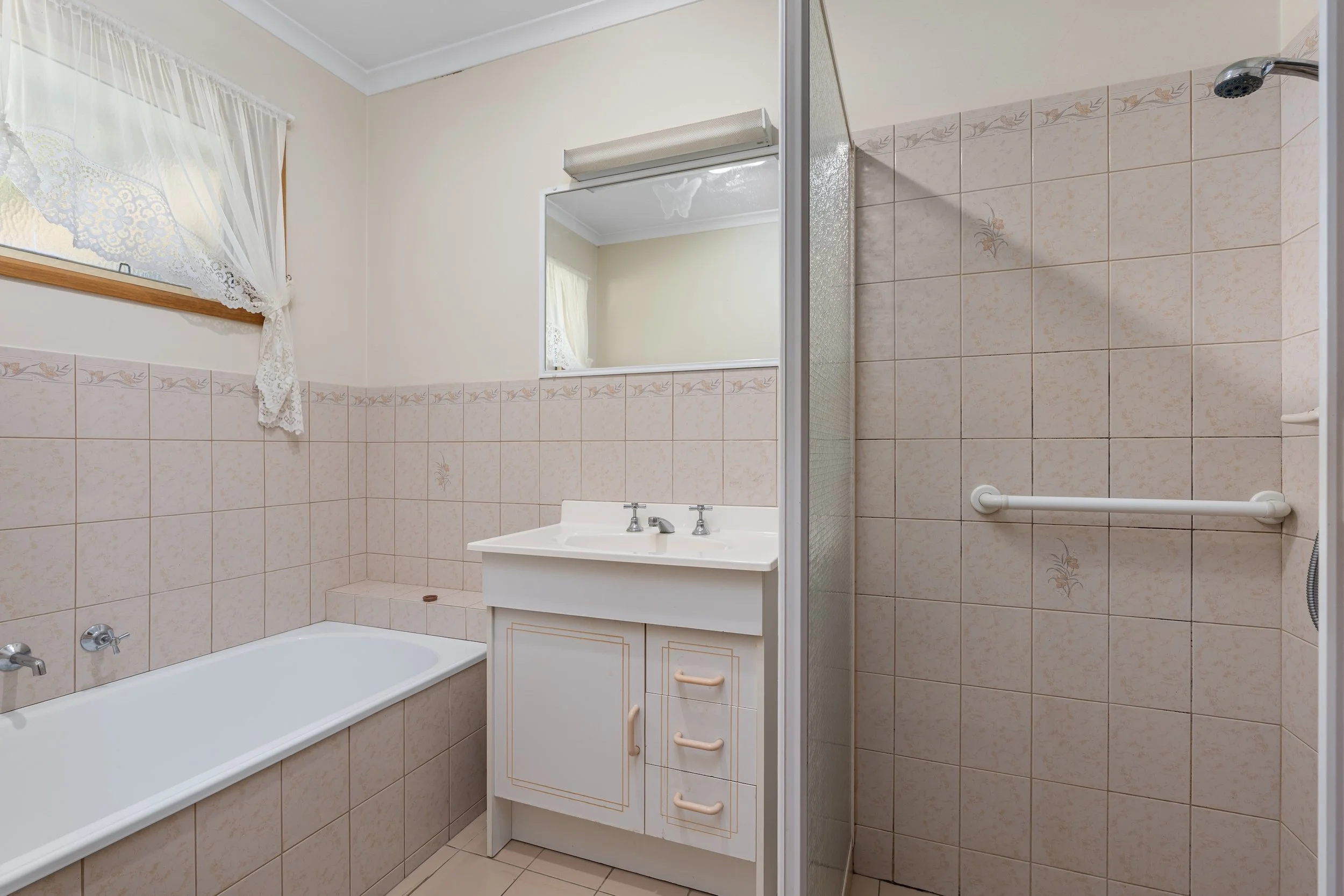 2-414 Tumgarra Pl-Lavington-08599.jpg