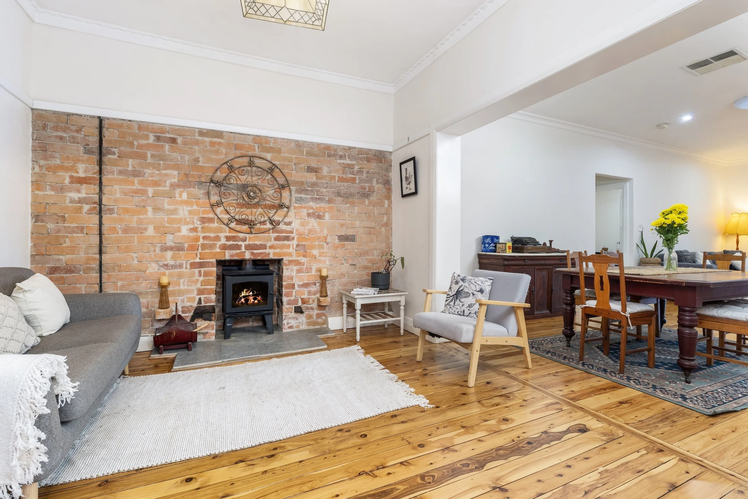 454 Bellevue St-North Albury-2-9.jpg