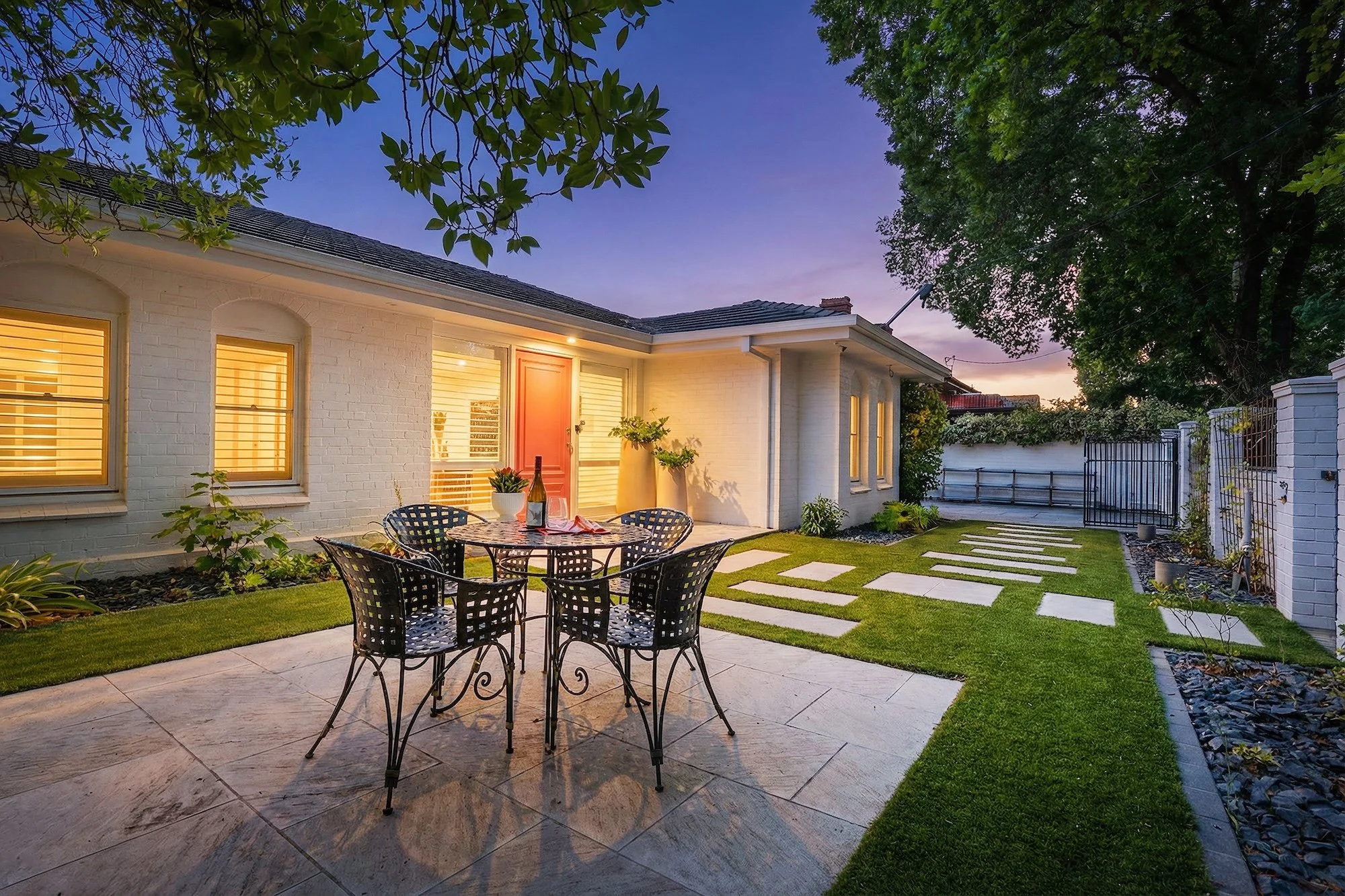 1-616 Stanley St-Albury-01780ao.jpg