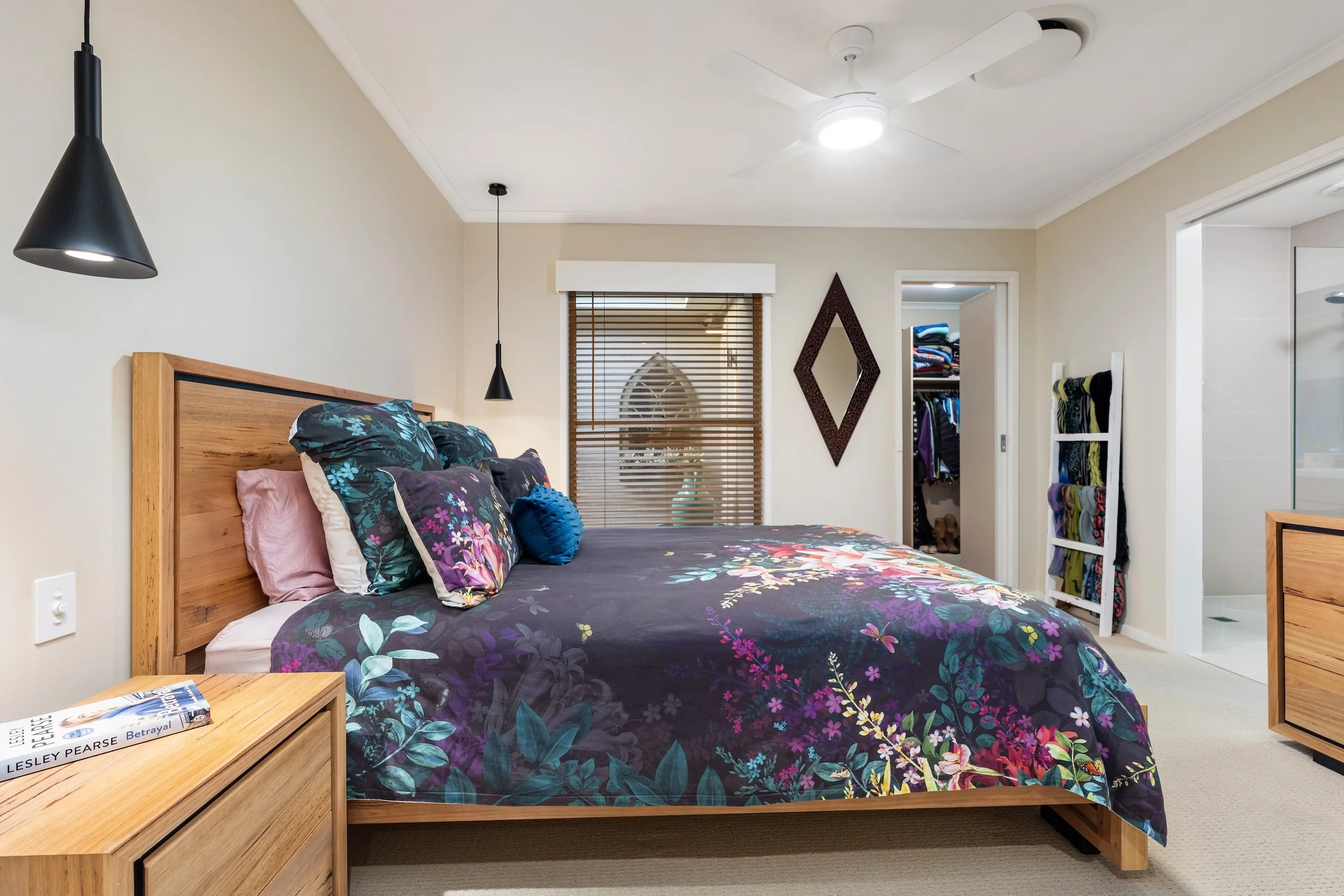 281 Bimbadeen Av-East Albury-00472.jpg