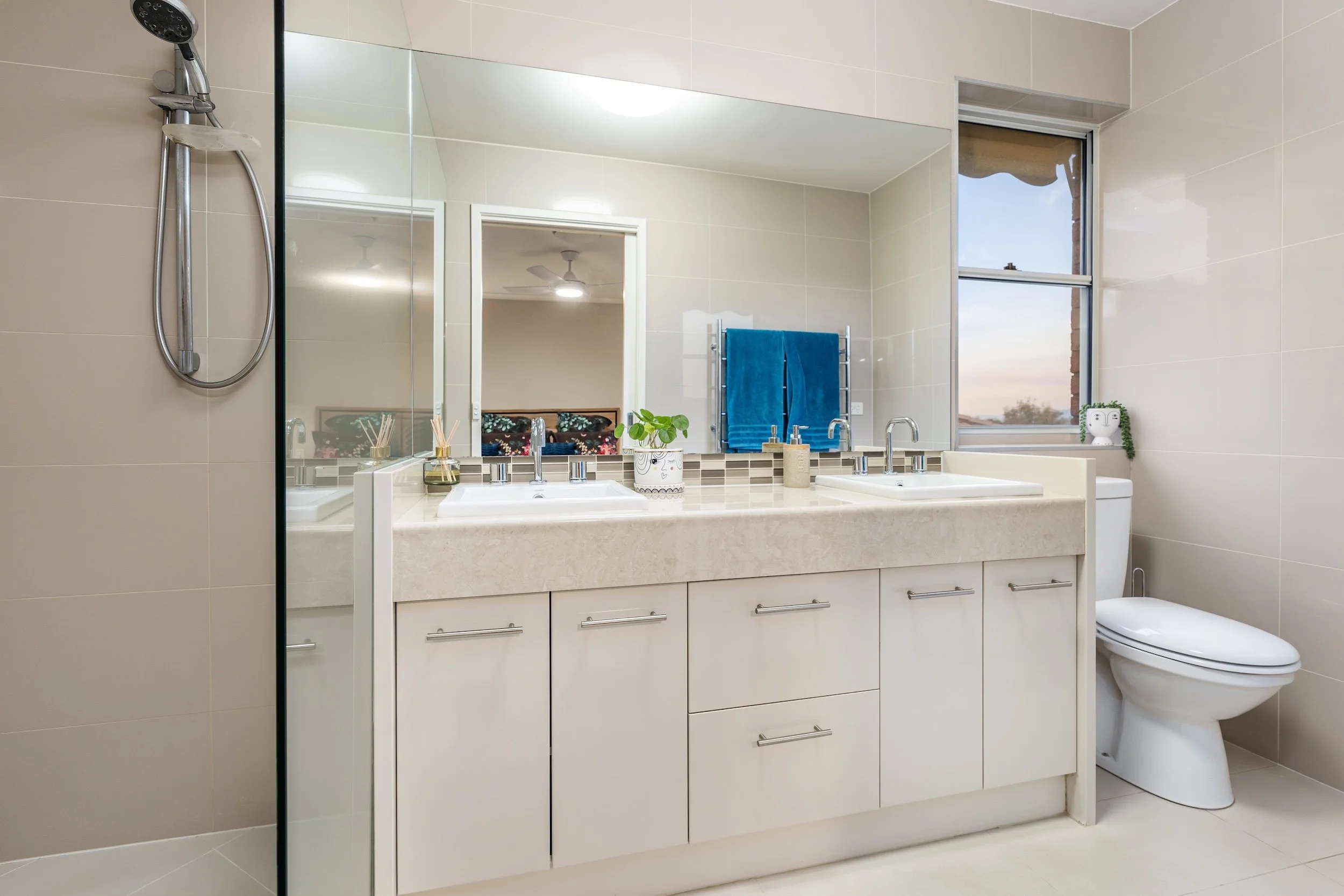 281 Bimbadeen Av-East Albury-00480.jpg