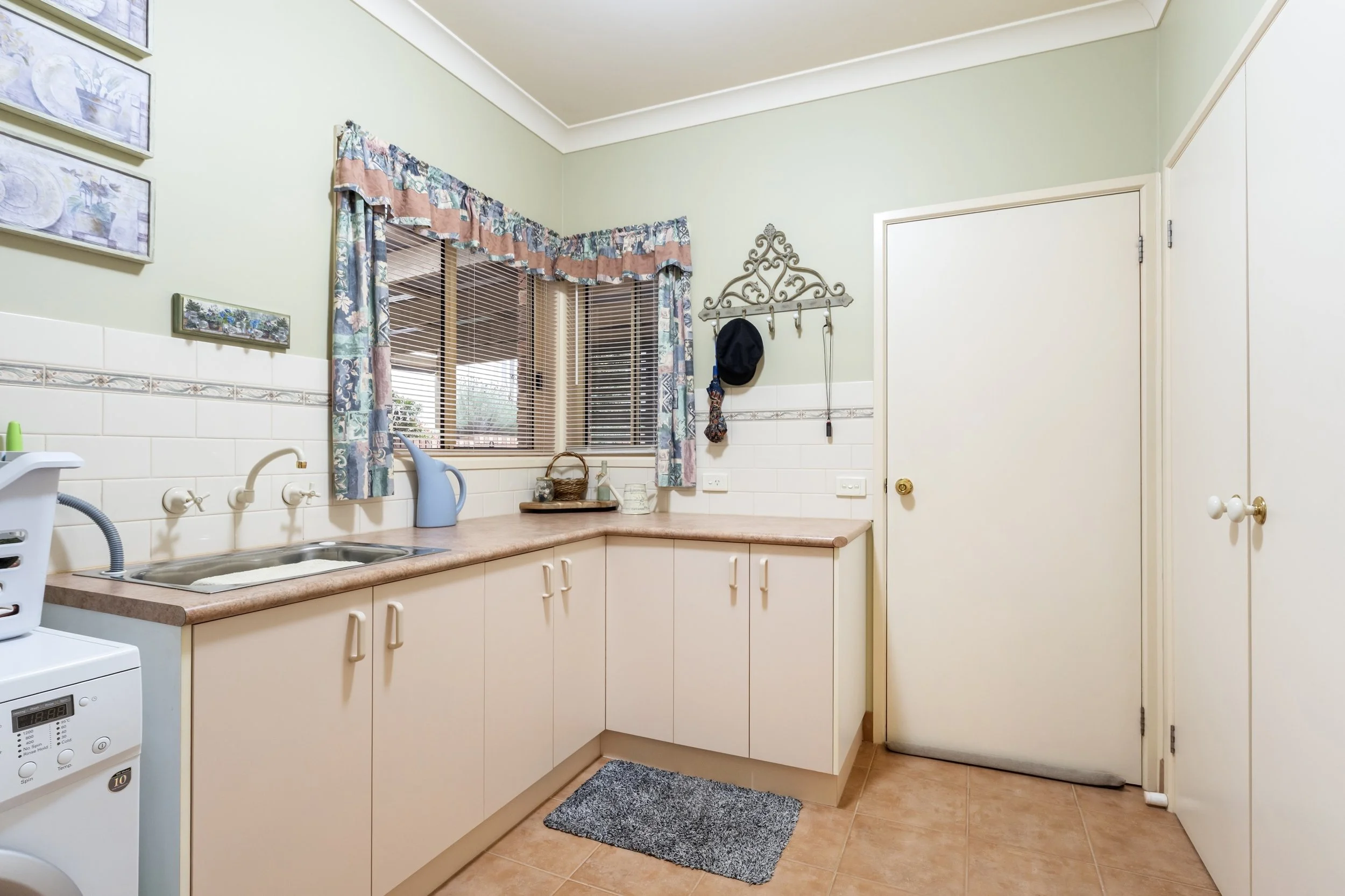 54 Southern View Dr-West Albury-04838.jpg