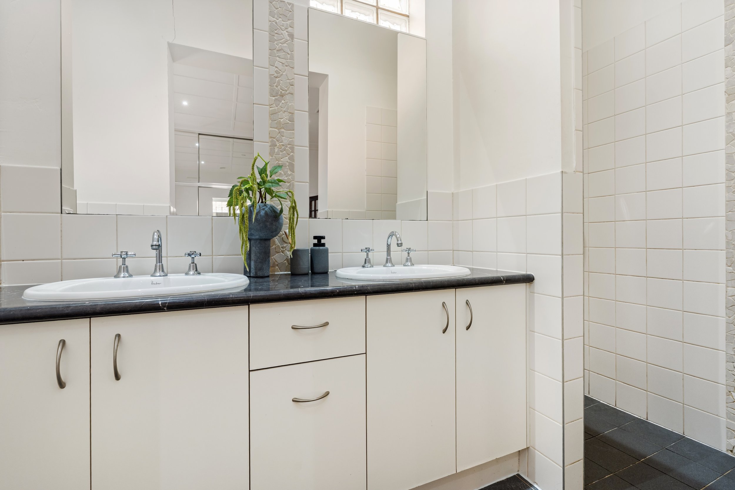616 Wyse St-Albury-06892.jpg