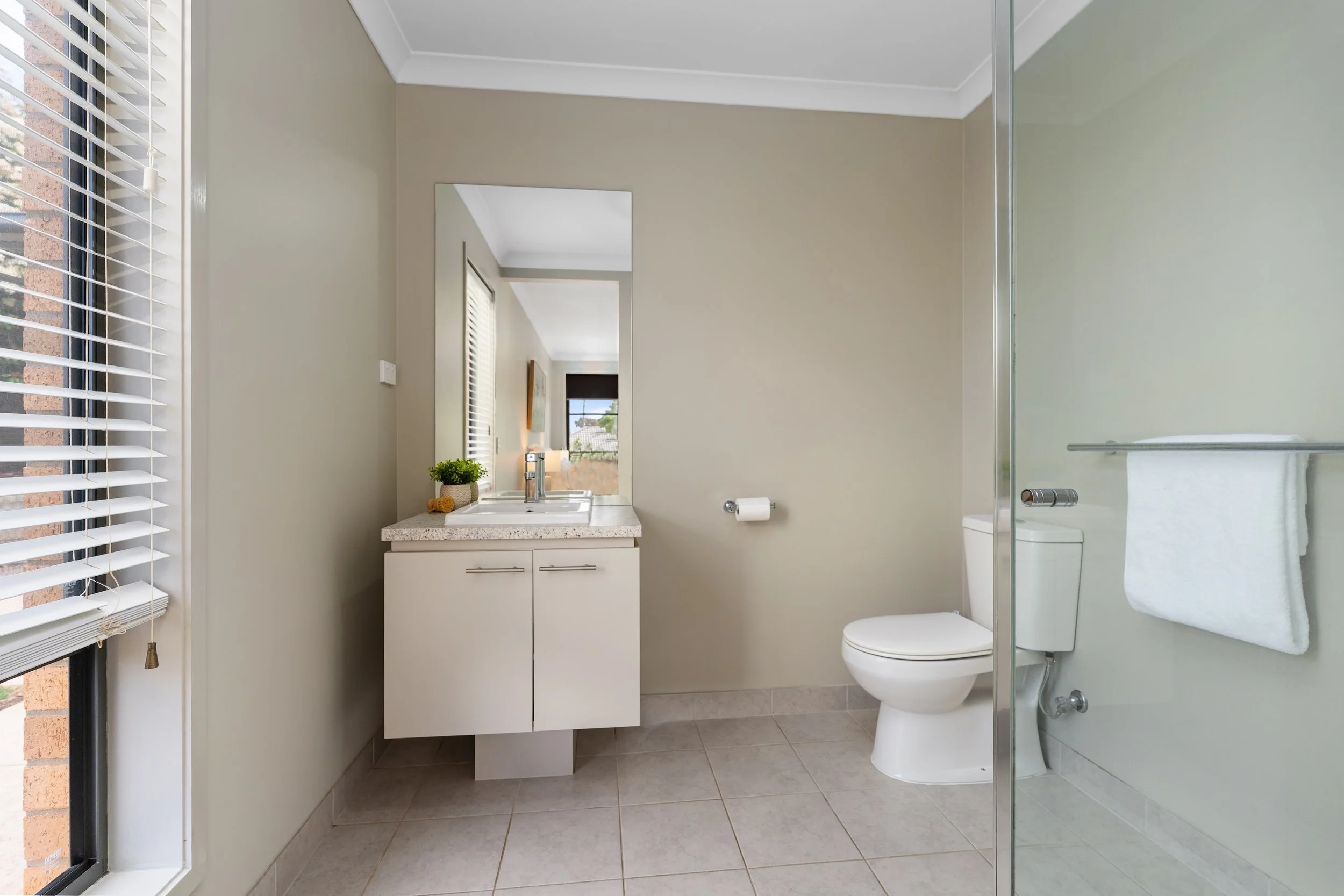 3 Smiggins Dr-Thurgoona-04074.jpg
