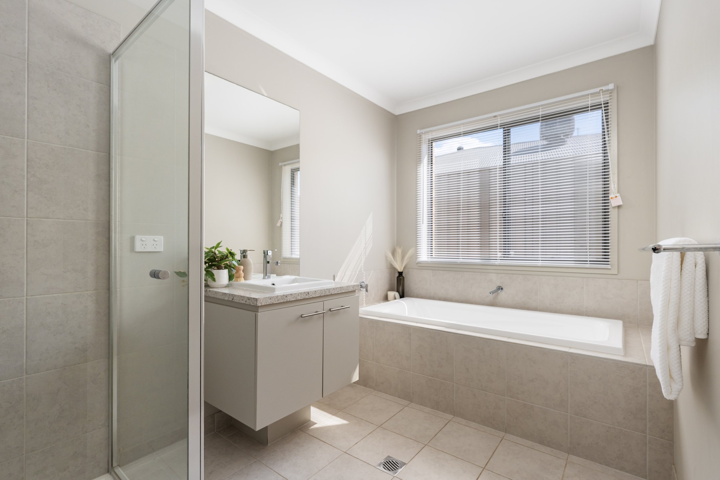 3 Smiggins Dr-Thurgoona-04124.jpg