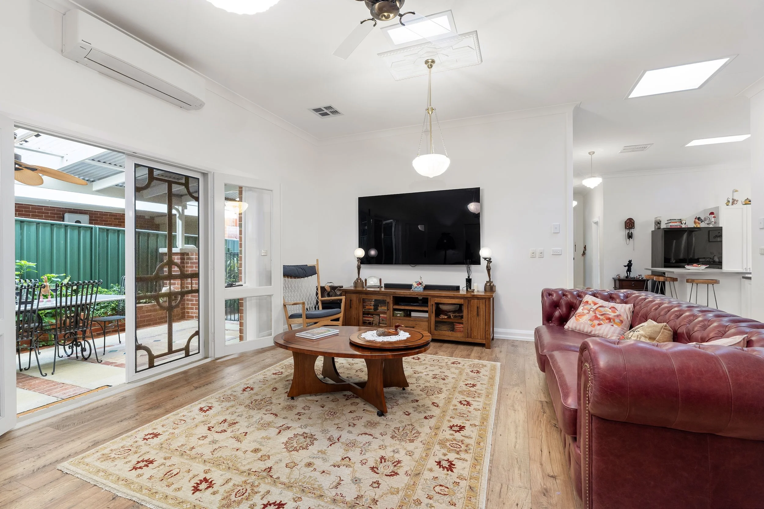 673 Jones St-Albury-07602.jpg