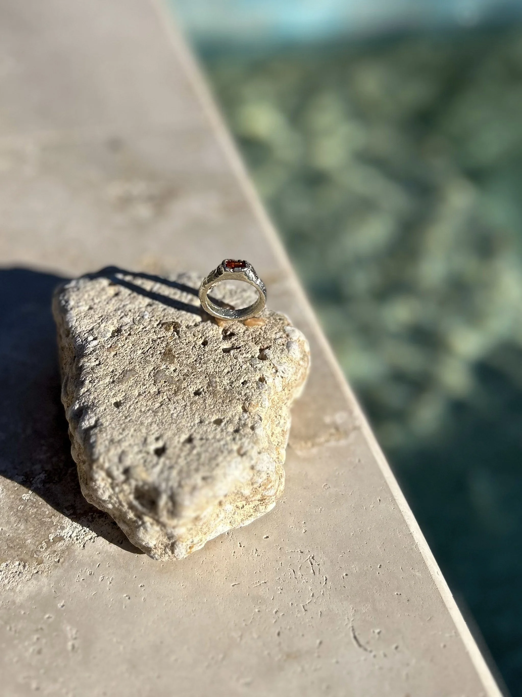 no 9 ring close u[.jpg