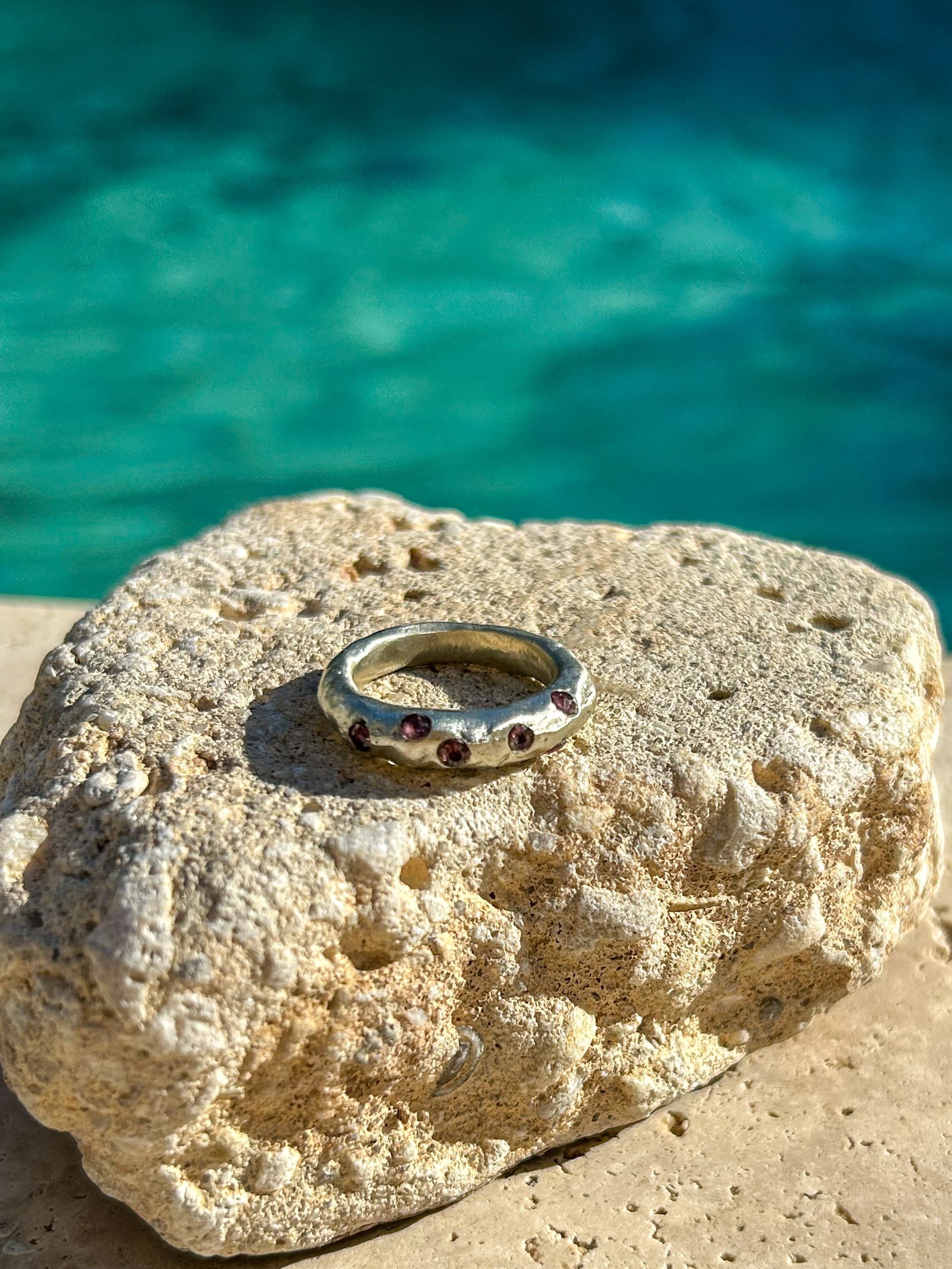no+5+ring+closeup.jpg
