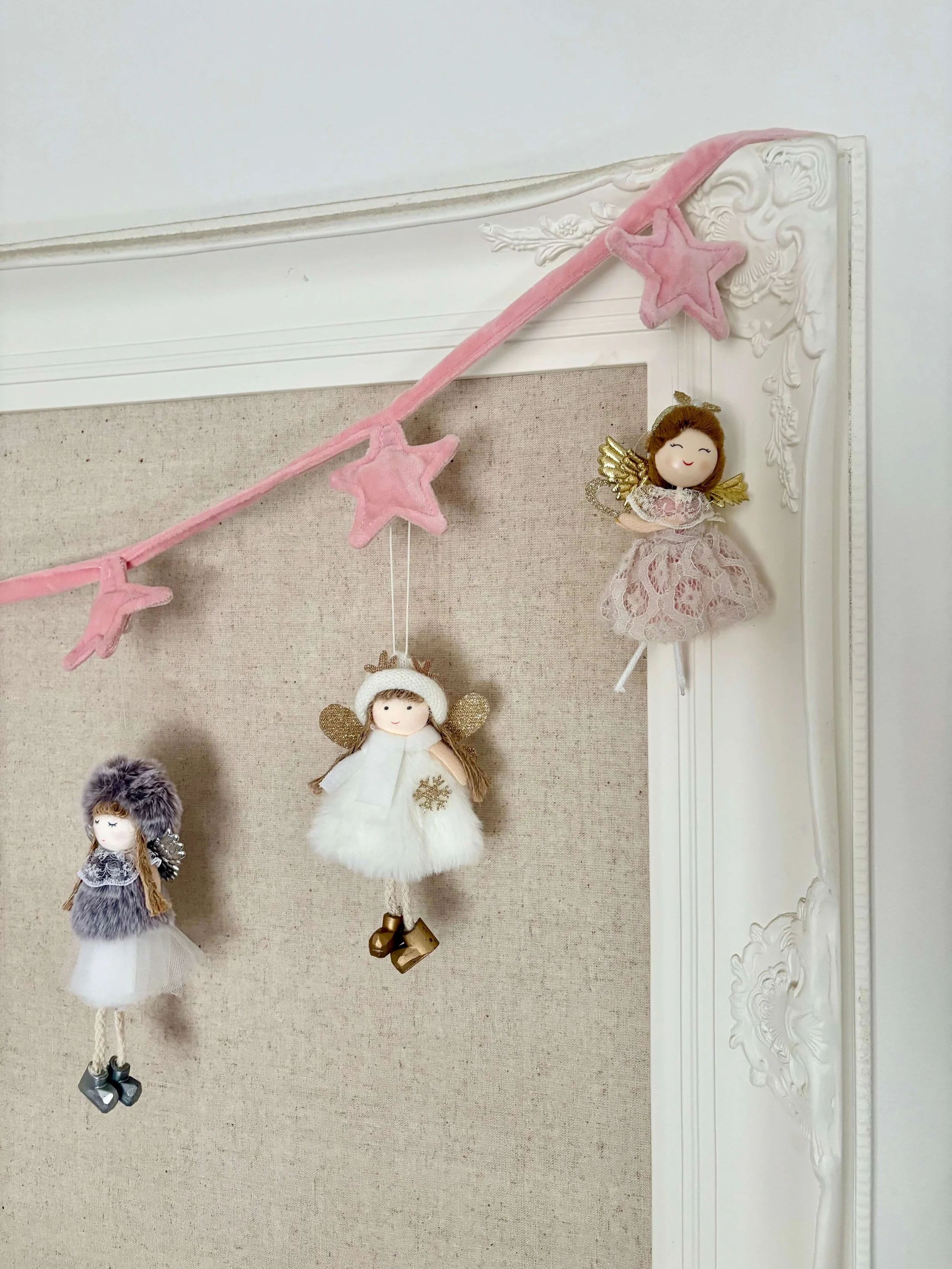 ADD ON - Garland (dolls not included)