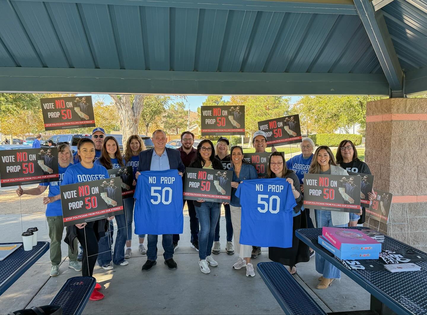 Great No on Prop 50 Rally this morning here in the Antelope Valley with @roxannebeckfordhoge and @senatorvalladares and our AV crew! 🗳️ Tuesday is the last day to vote so vote today, tomorrow, or Monday. Mail in your ballet or stop by your nearest p