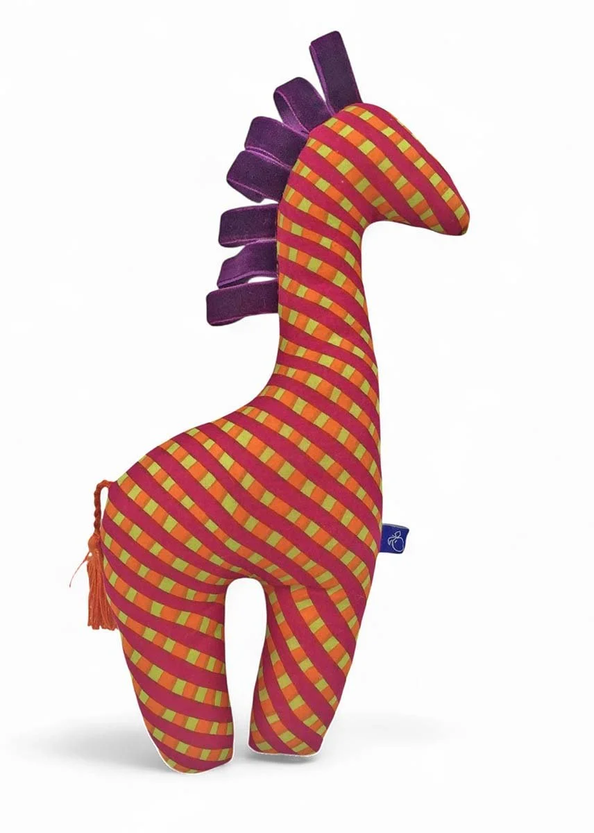 giraffe_plum.jpg