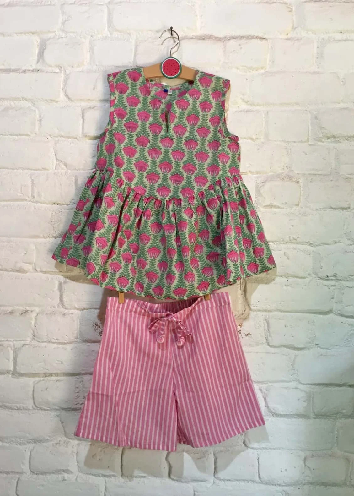 mary top and shorts.jpg (Copy)
