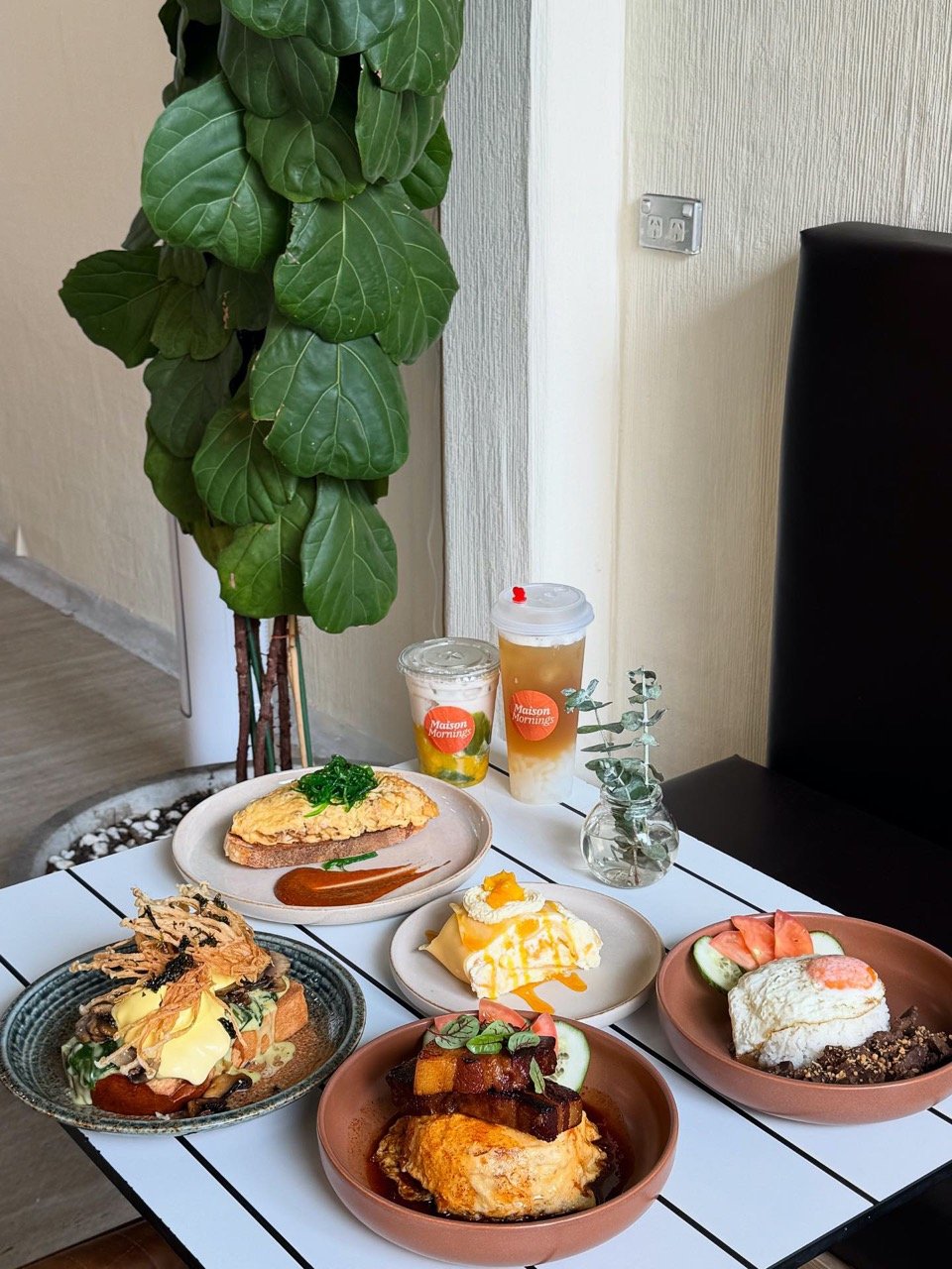 Yummy brunch food at Maison Mornings