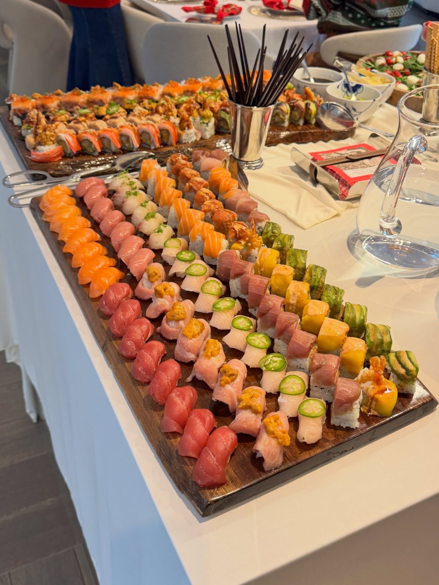 We cater private and corporate events !
#privateparty #sushi #sushiplatter #sushilovers #eventcatering #privatesushichef #newyorkcity