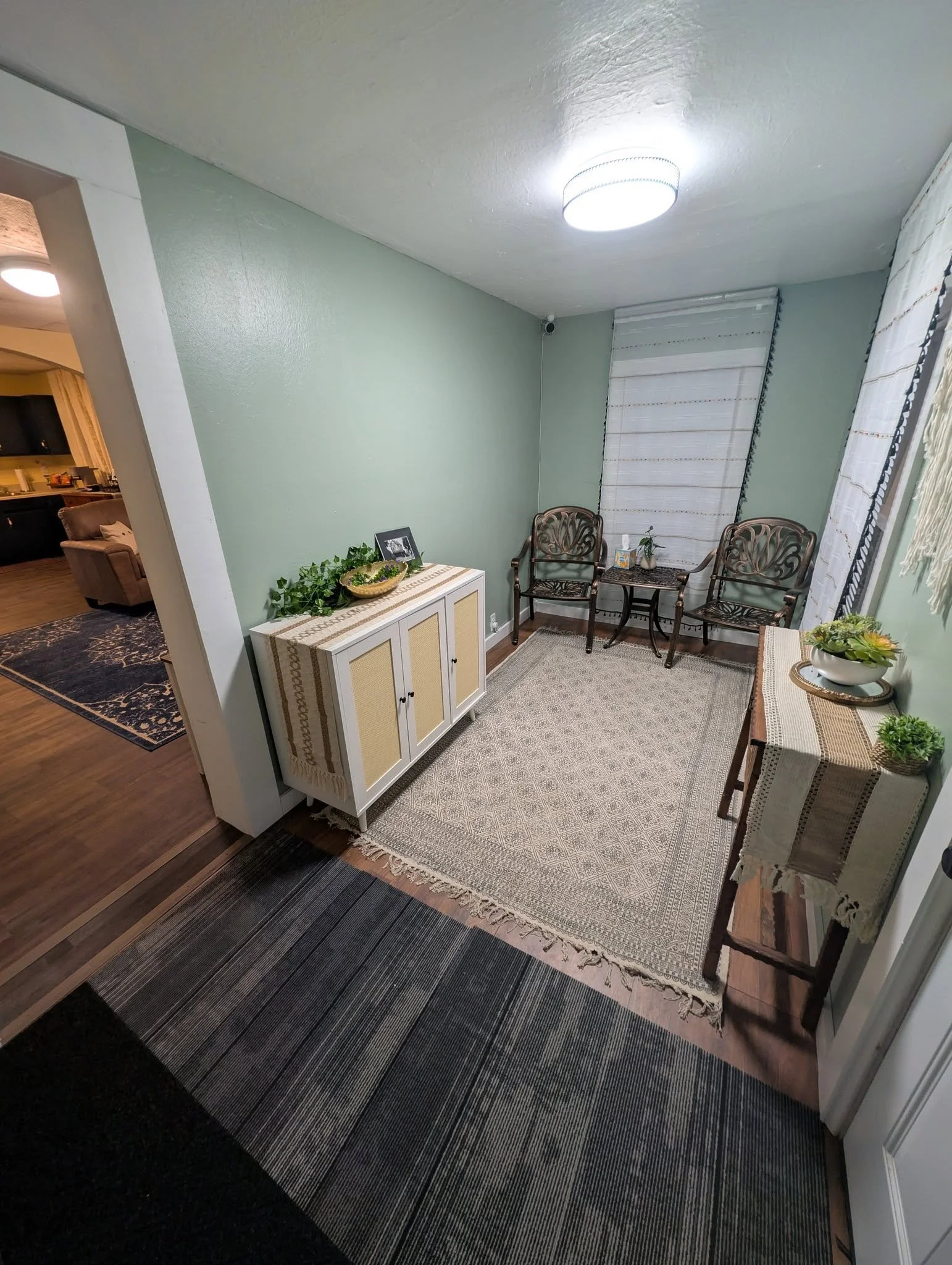 PORCH 2 716.jpg