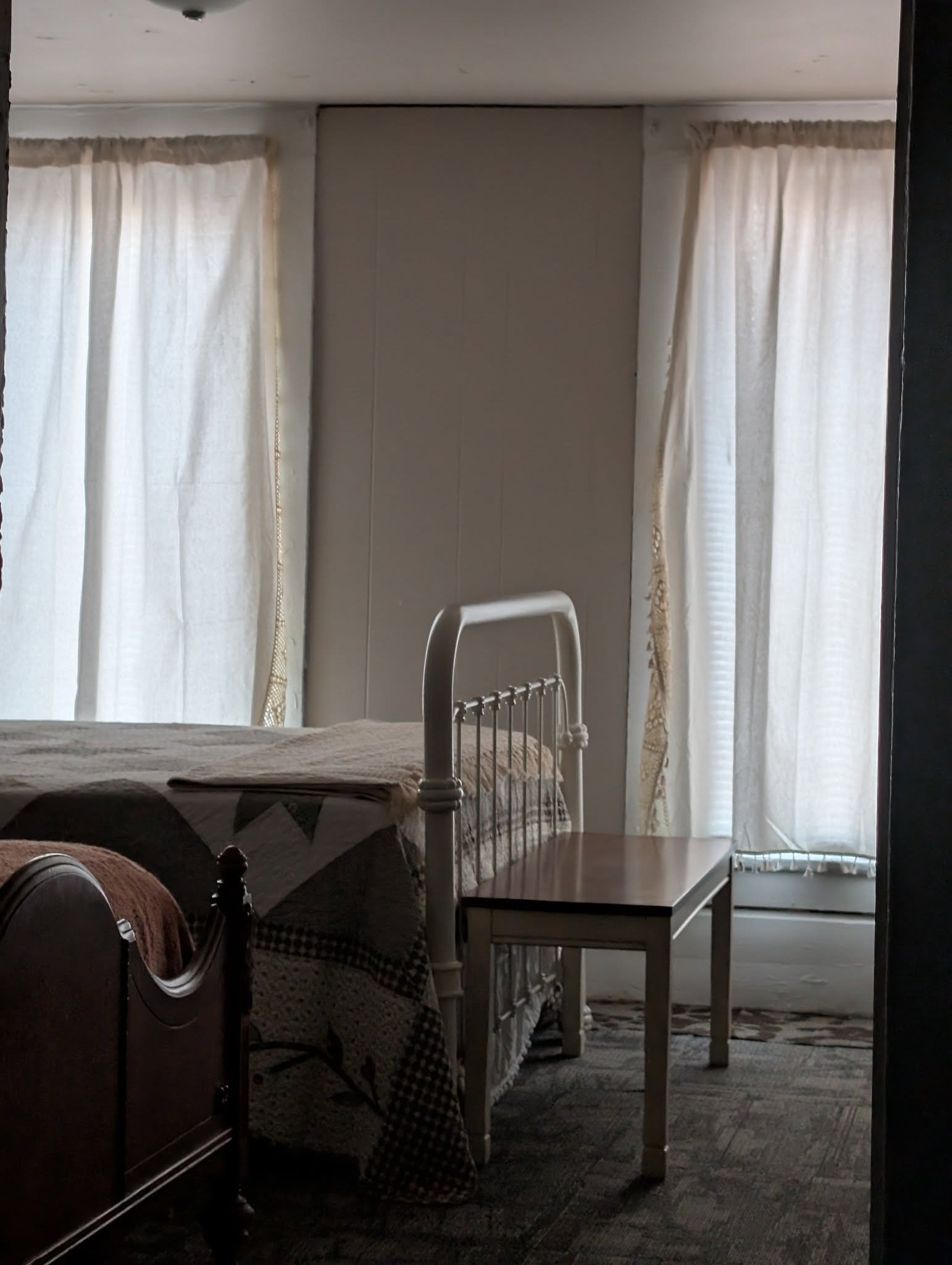 716 UPSTAIRS BDRM.jpg