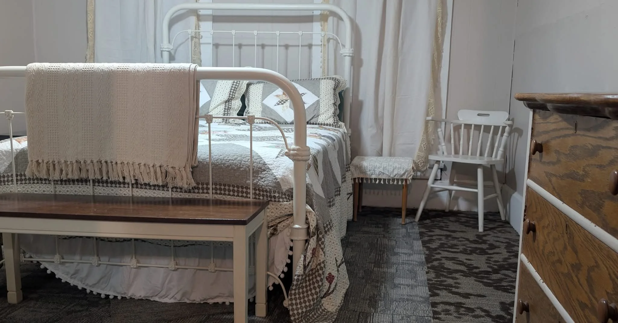 MASTER BEDROOM 716.jpg