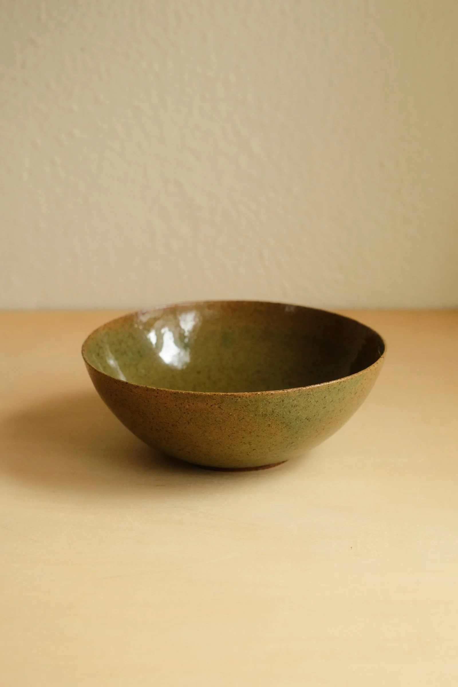 Decorative bowl (6.75")
