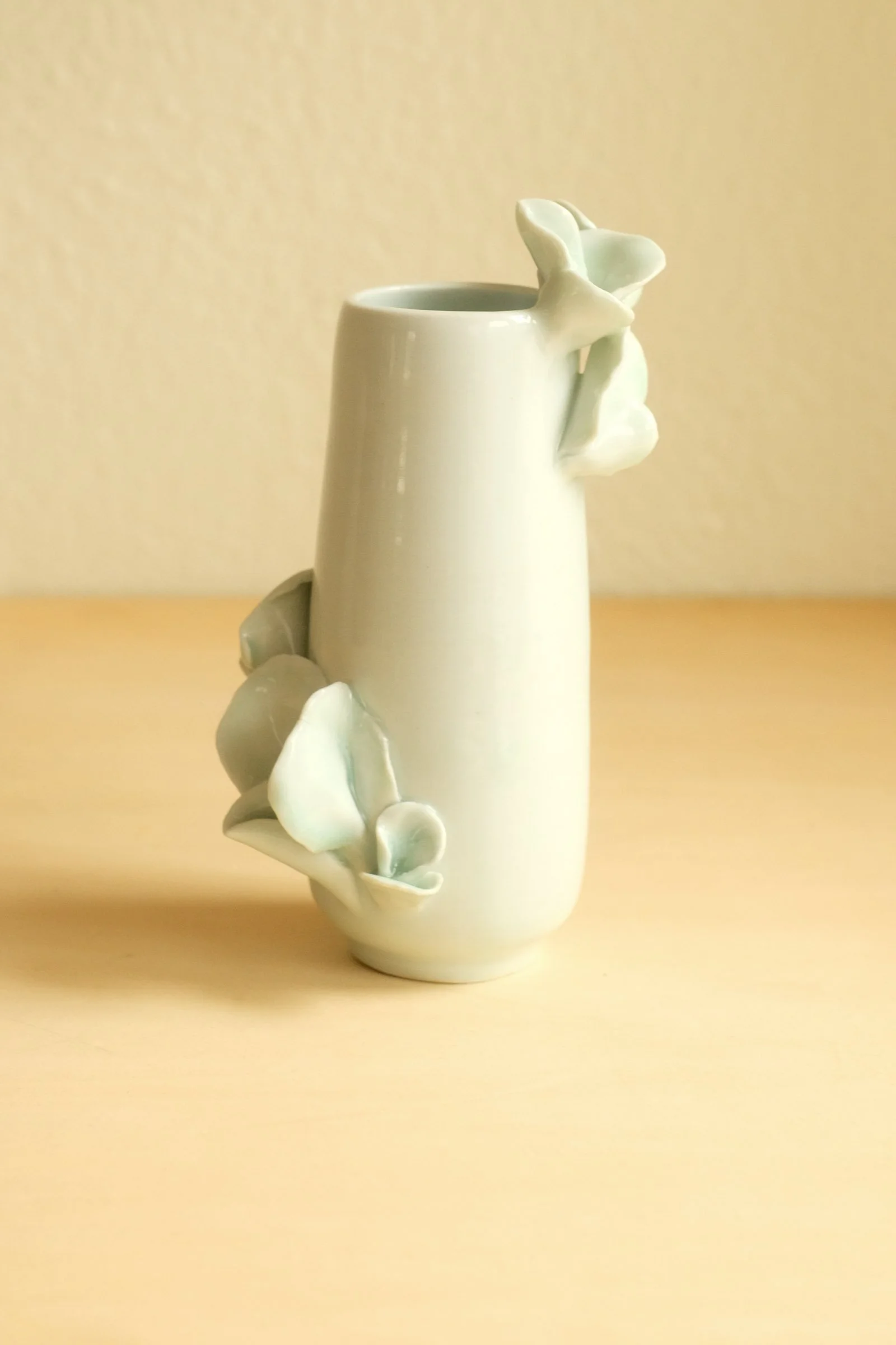 Petal vase