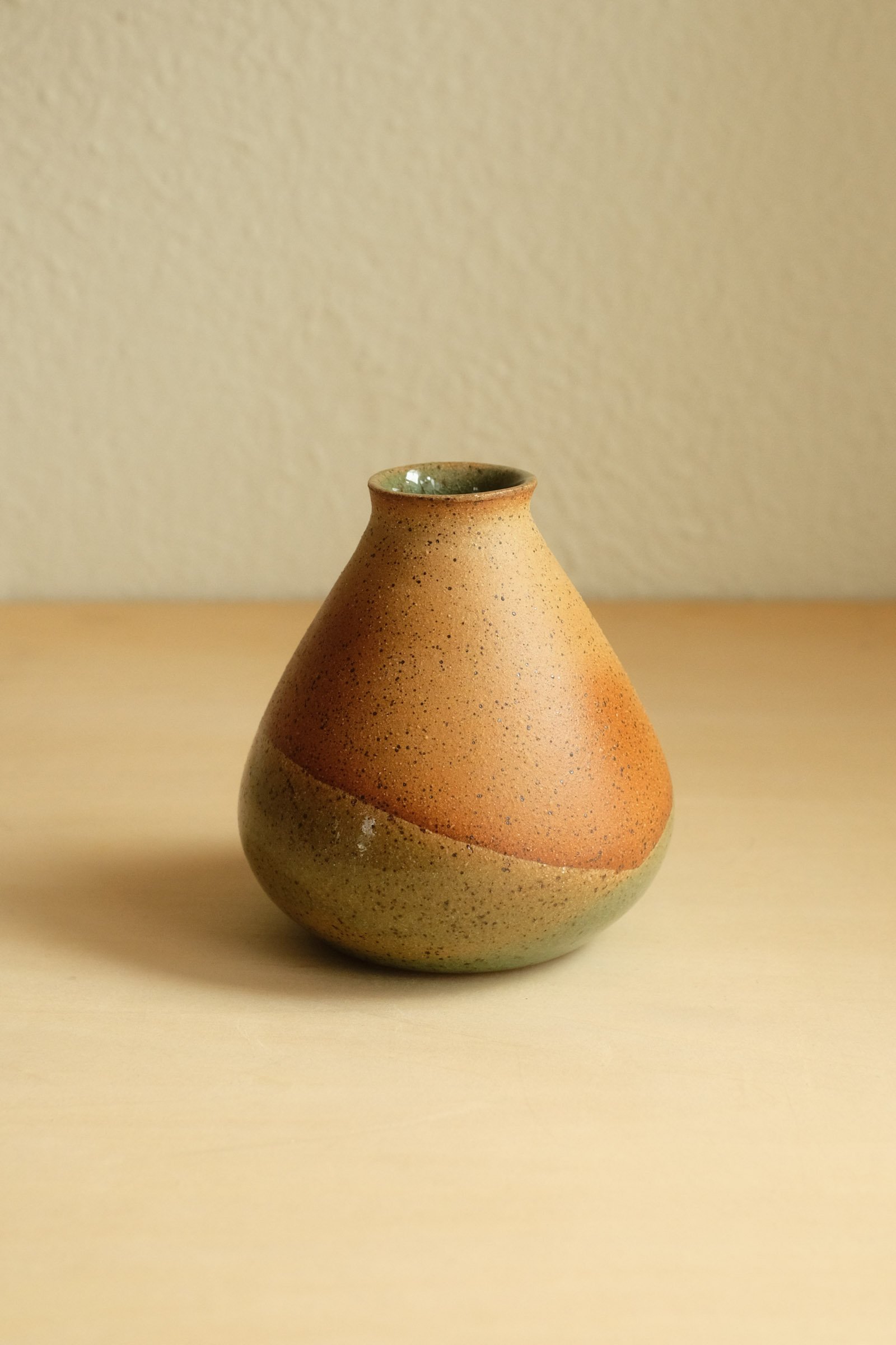 Beaker vase