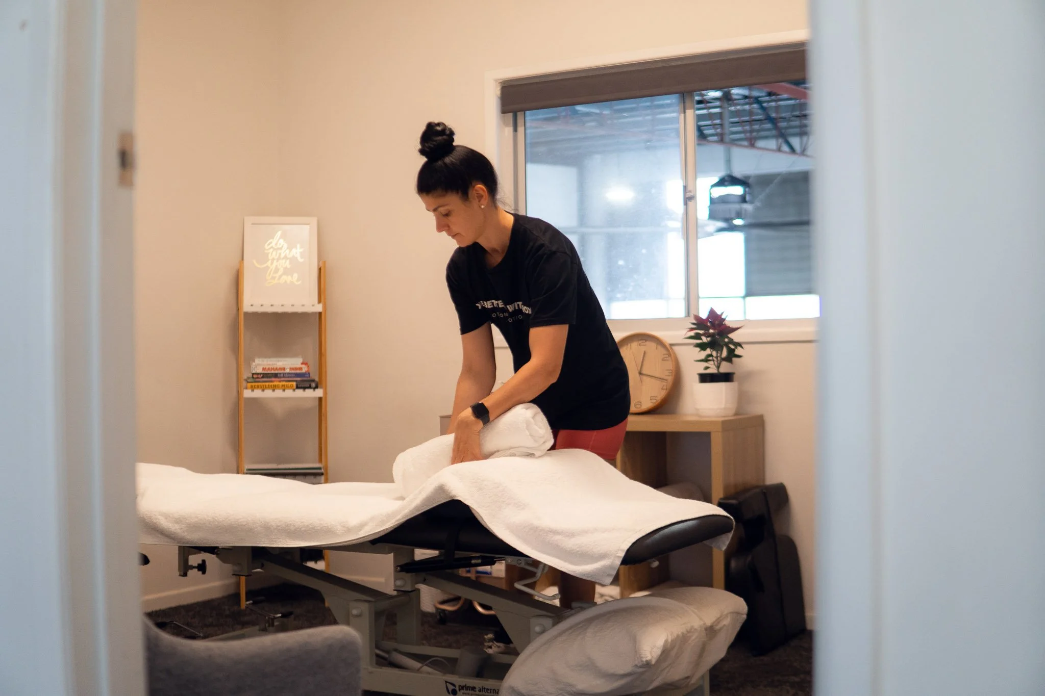 Roxy massage,  Move Better with Roxy, Newstead sports Massage, Best remedial massage Brisbane