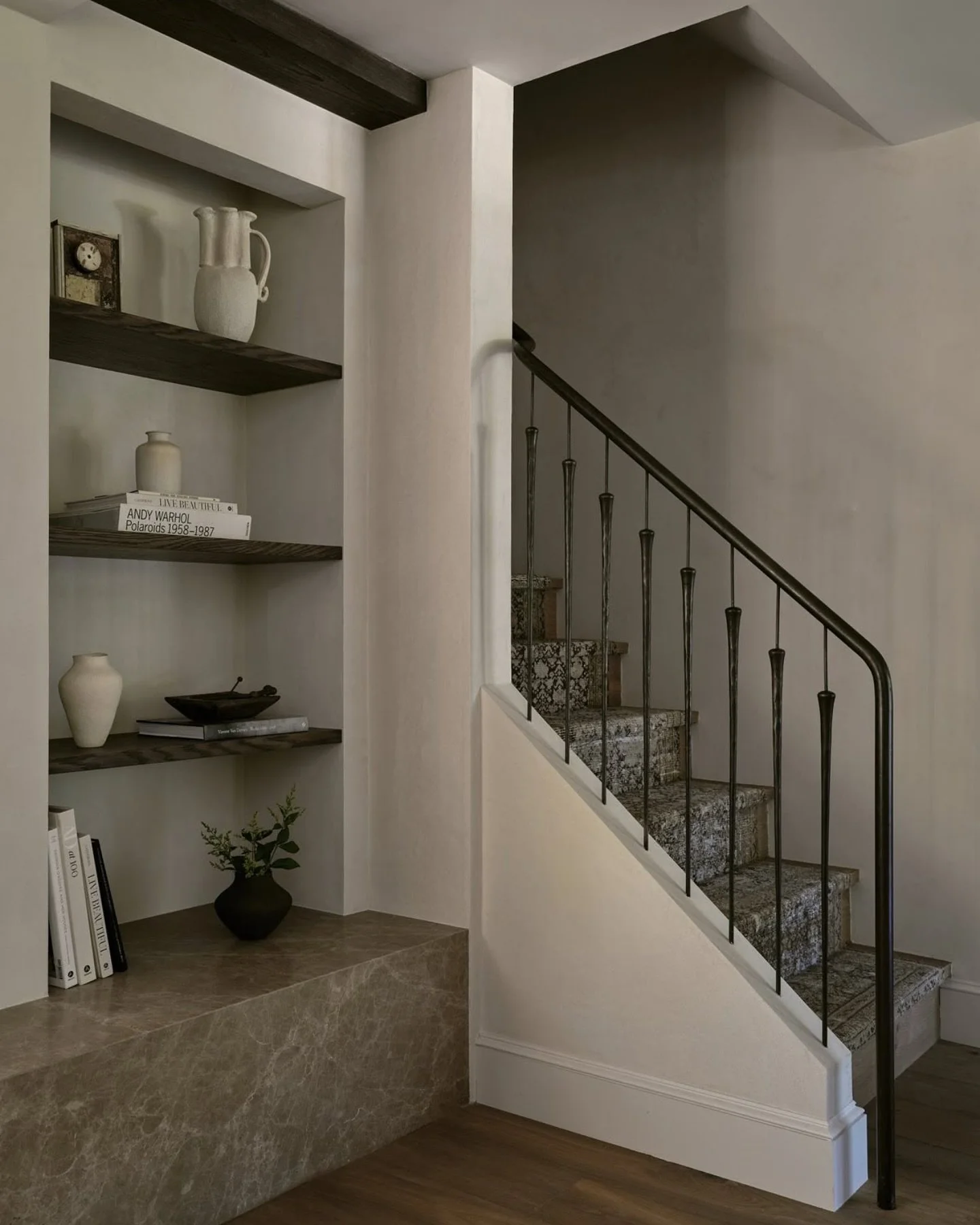 Elevating every corner with layers of warmth and character

#interiordesign #homedesign #stairs #homestyle #homedecor #interiordesigner #home #interiors #interior