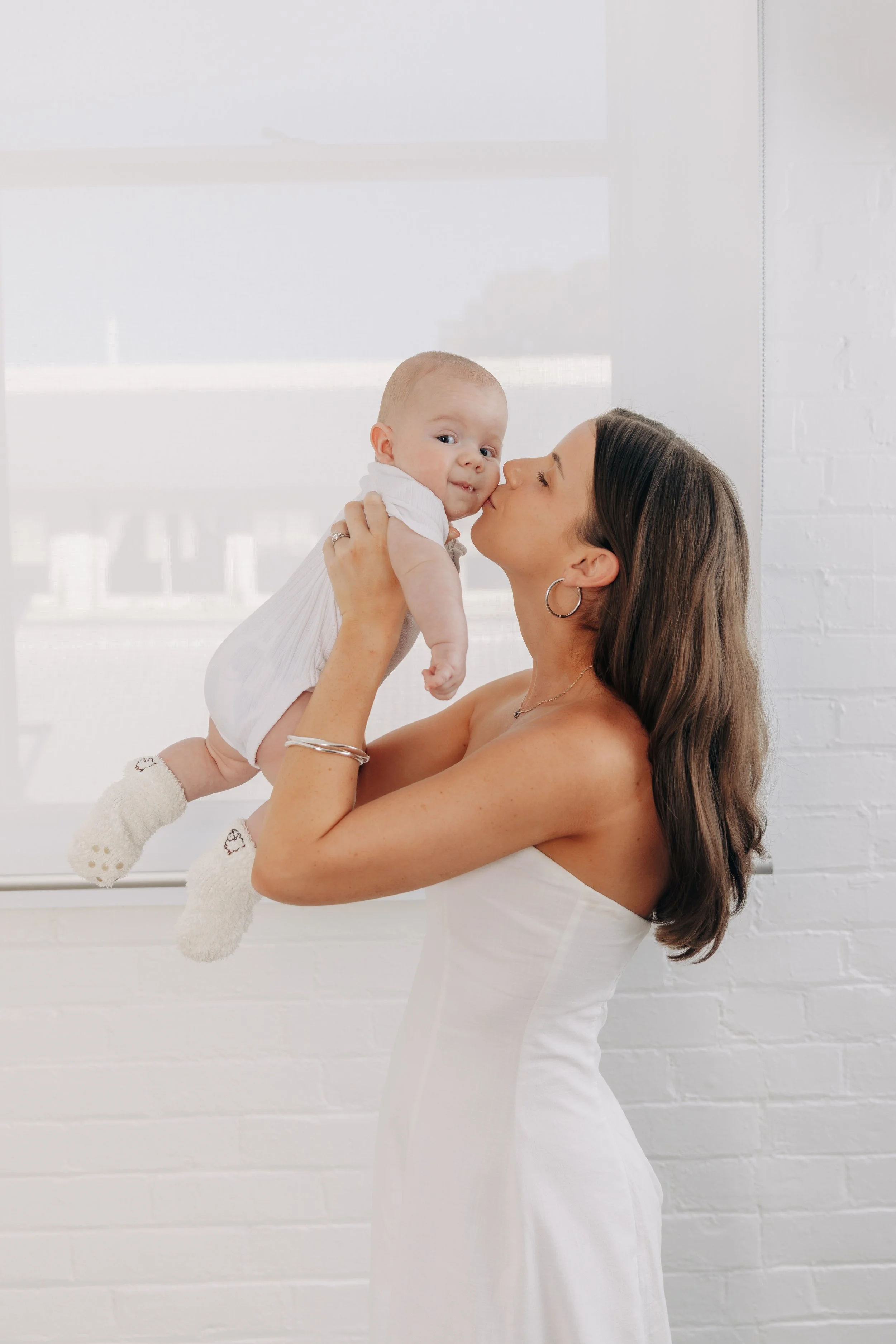sneaky-previews-jay-and-kiana-family-session-at-gogo-the-studio-0005.jpg