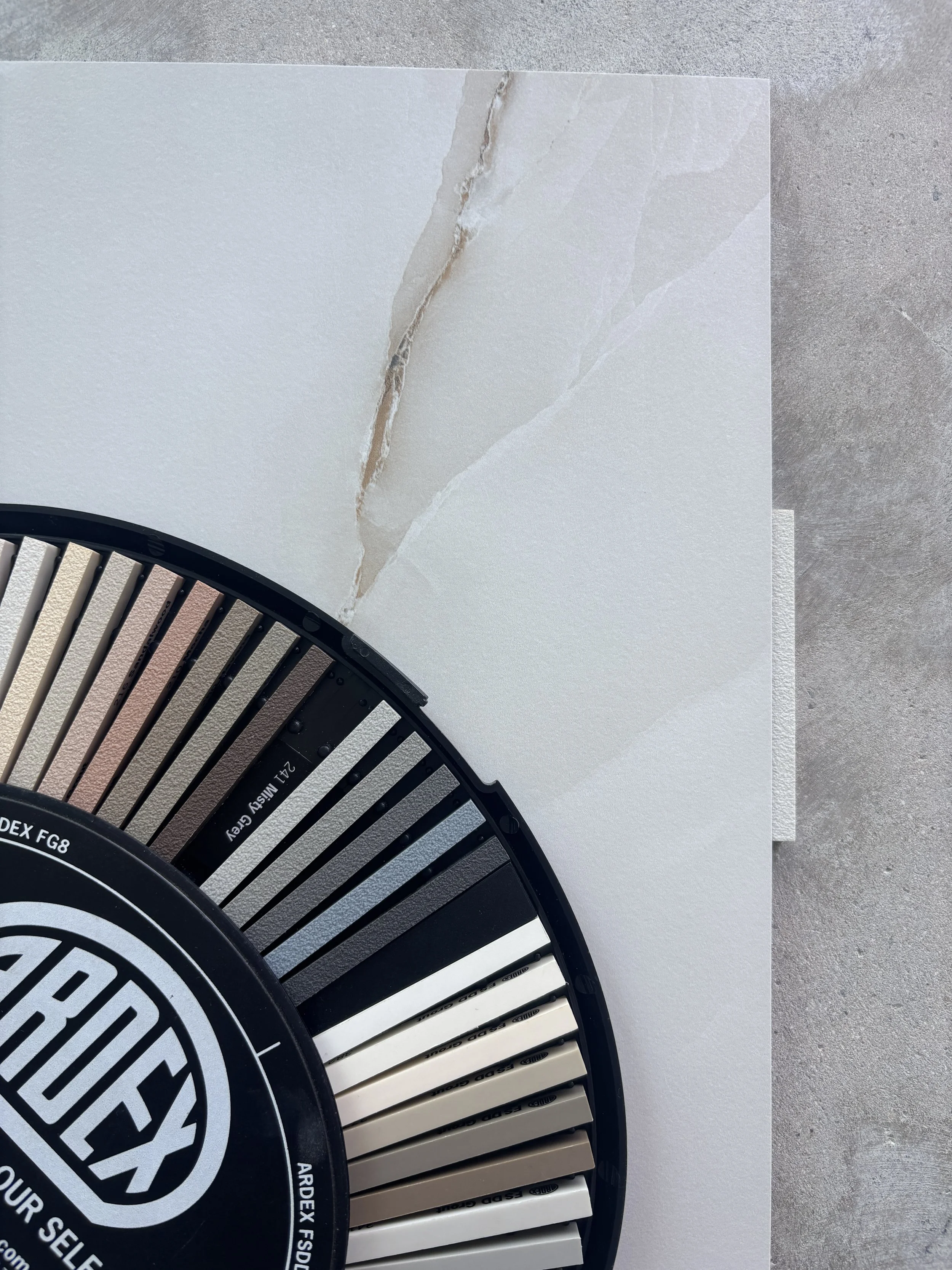 How to choose the right grout colour for your tiles