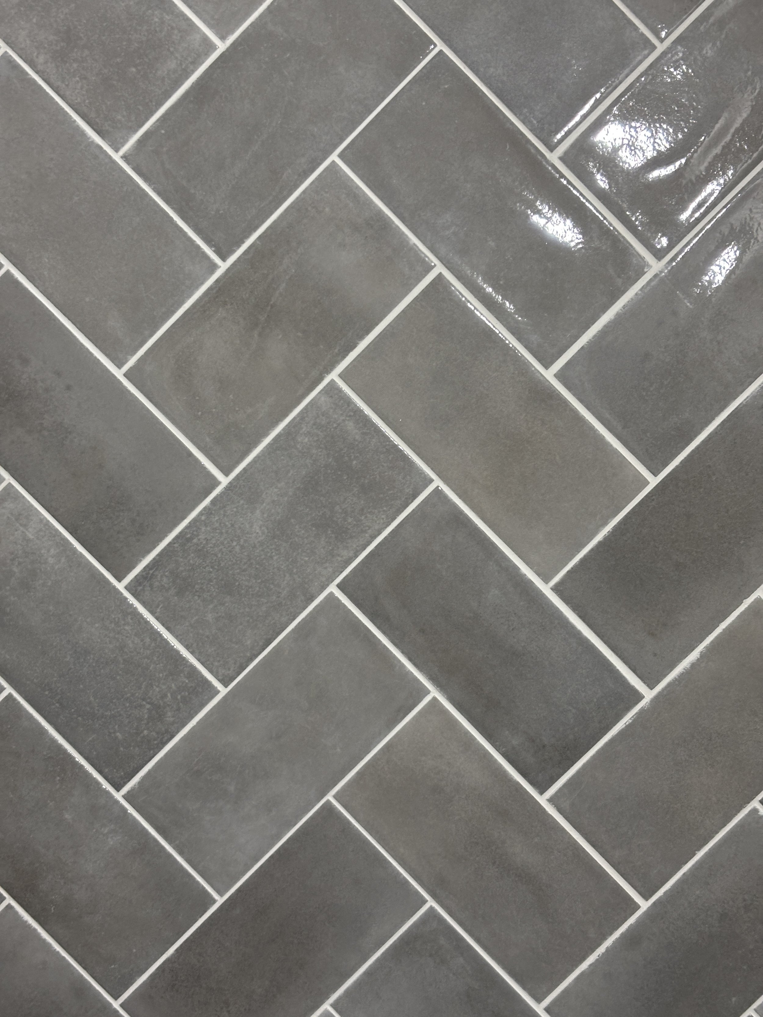 Herringbone feature tiling | Carina | May 2025