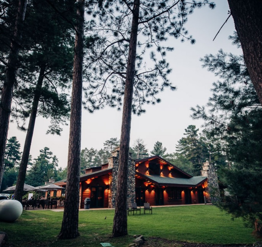 northern-wi-venue-chippewa-retreat-resort