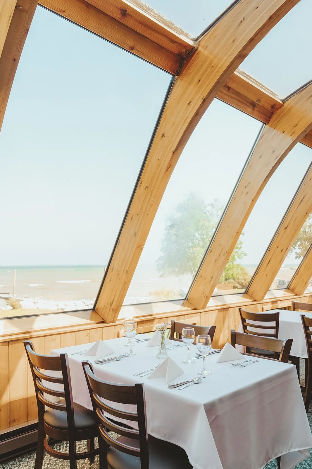 door-county-wedding-venue-agusta-club