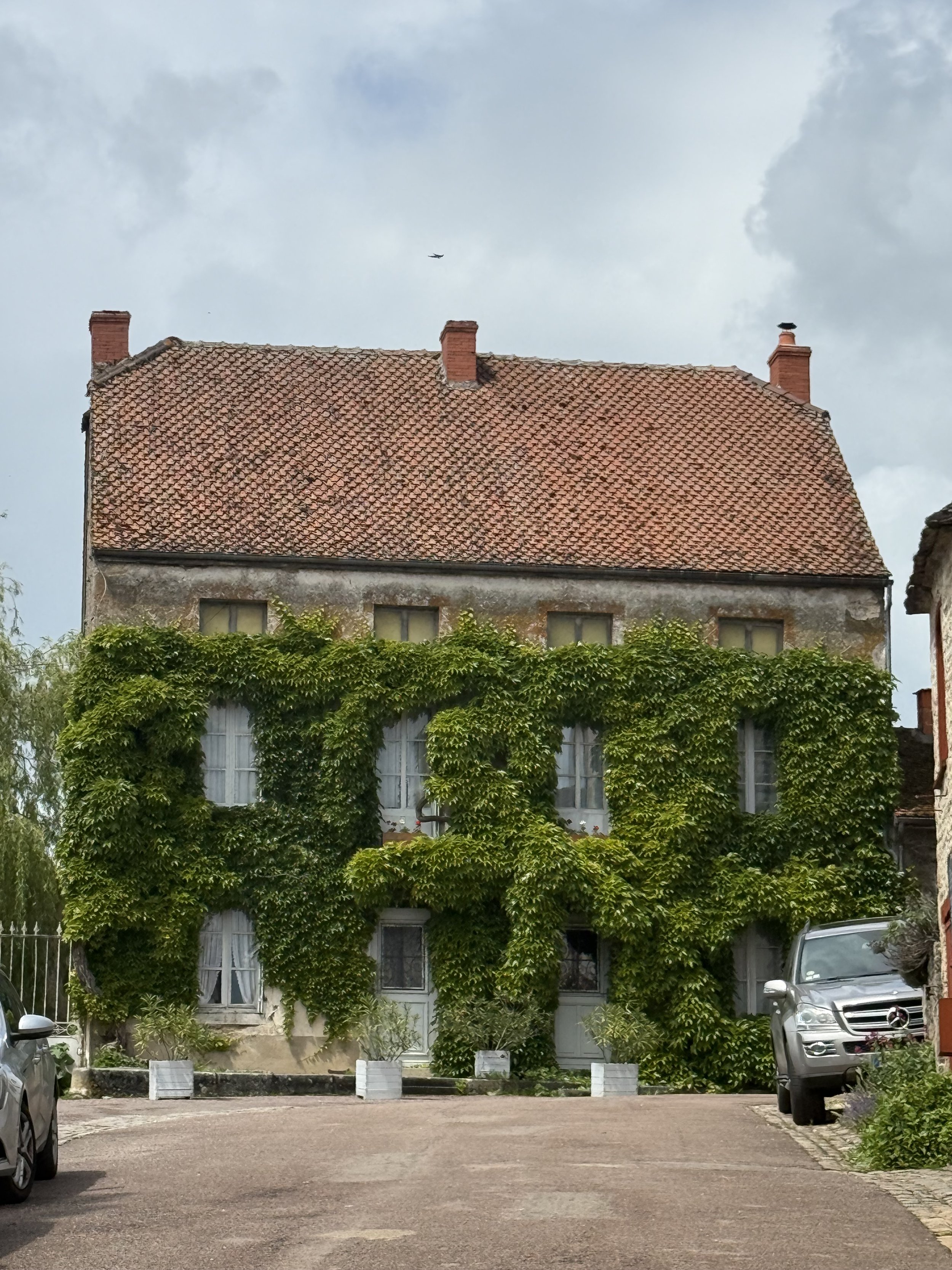 CHÂTEAUNEUF-EN-AUXOIS, BURGUNDY &nbsp;