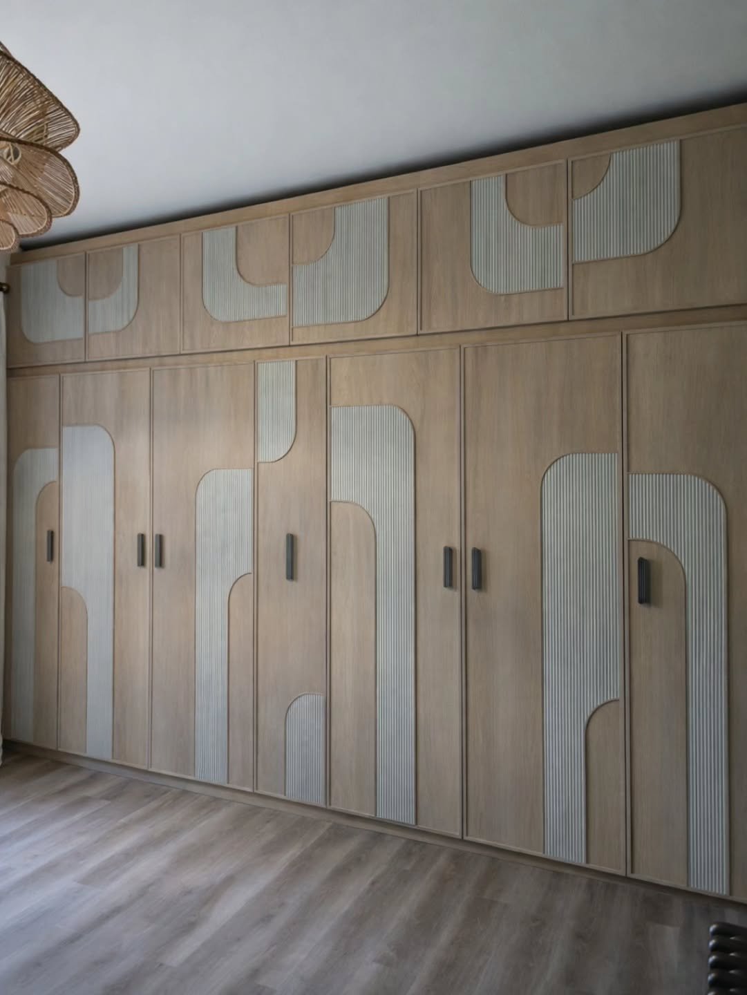 Our latest project complete just in time for christmas.

This is a 4m x 3m wardrobe with a art deco inspiration, completely designed by our client.

It was a fantastic project to be apart of and one we are incredibly proud of.

Made from Oak veneered