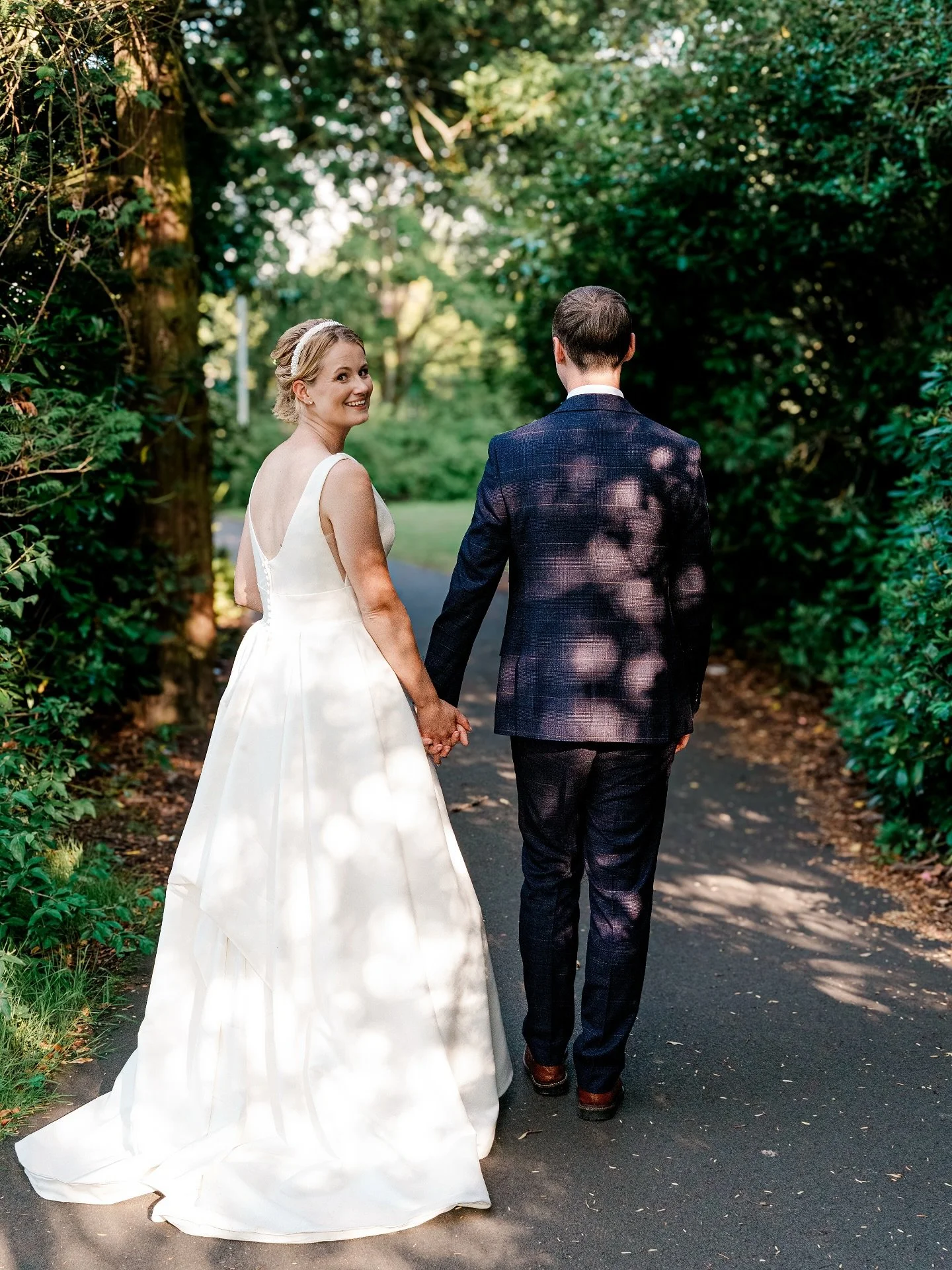 A quiet moment together before the party kicked off!

#hexhamwintergardens #stmaryschurchstamfordham #northumberlandwedding #relaxedwedding #relaxedweddingphotography #candidweddingphotography #weddinginspiration #candidweddingphotographer