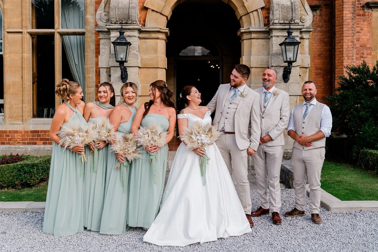 The wedding party 🤍🥂

#Rossingtonhall #yorkshirewedding  #yorkshireweddingphotographer  #Doncasterwedding #Doncasterweddingphotographer #Weddingphotography #UKWeddingPhotographer #Rossingtonhallwedding #WeddingInspo #Documentaryweddingphotographer 