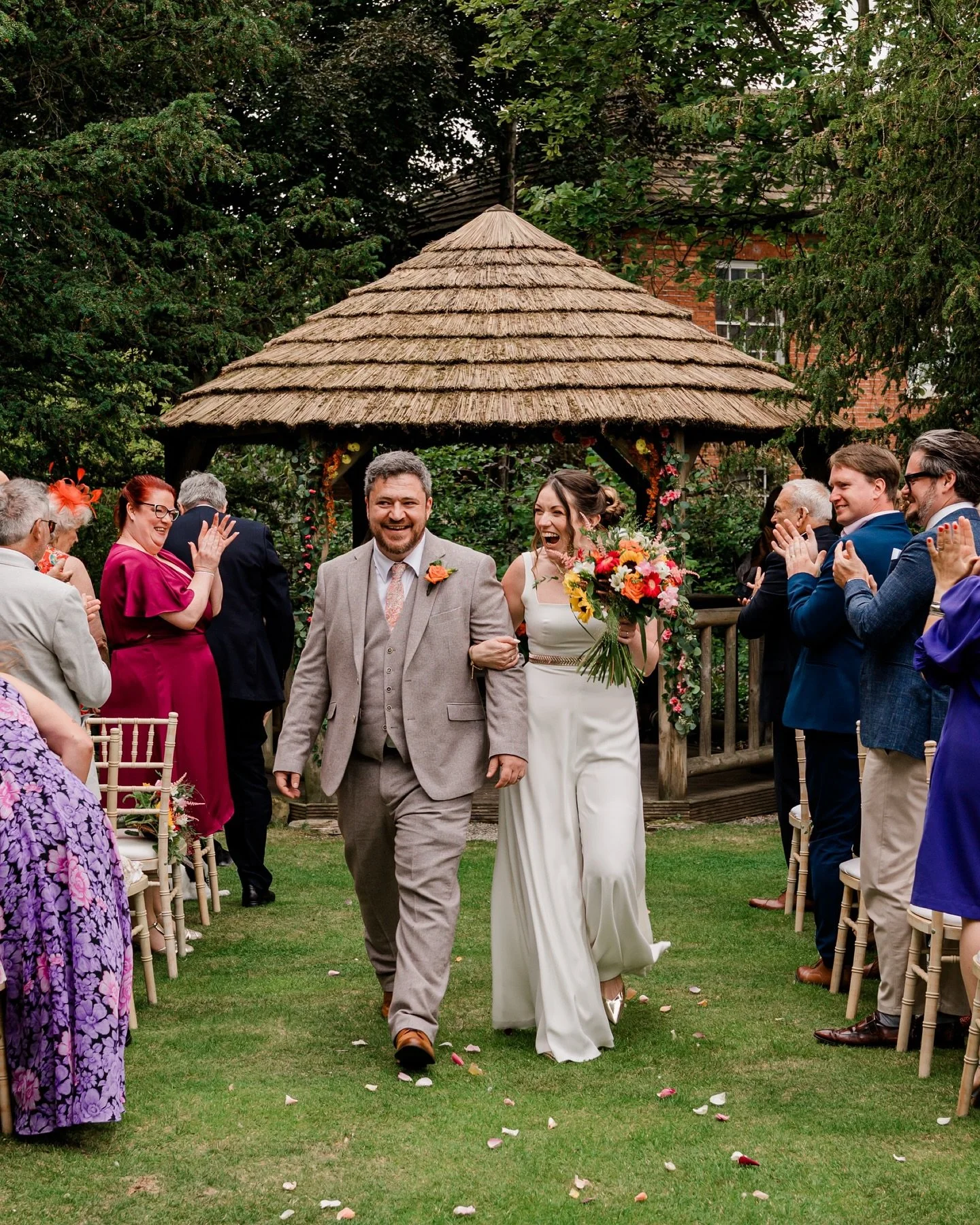 Just a few more highlights from Chris &amp; Tory&rsquo;s gorgeous wedding day at Eyam Hall! 🥂

Venue: @eyamhallweddings 
Makeup: @nikhmua7187 
Hair: @styledbyamynicholson 
Flowers: @flowers.by.chloeholmes 
Food: @greedypigcatering 
Harpist: @theharp