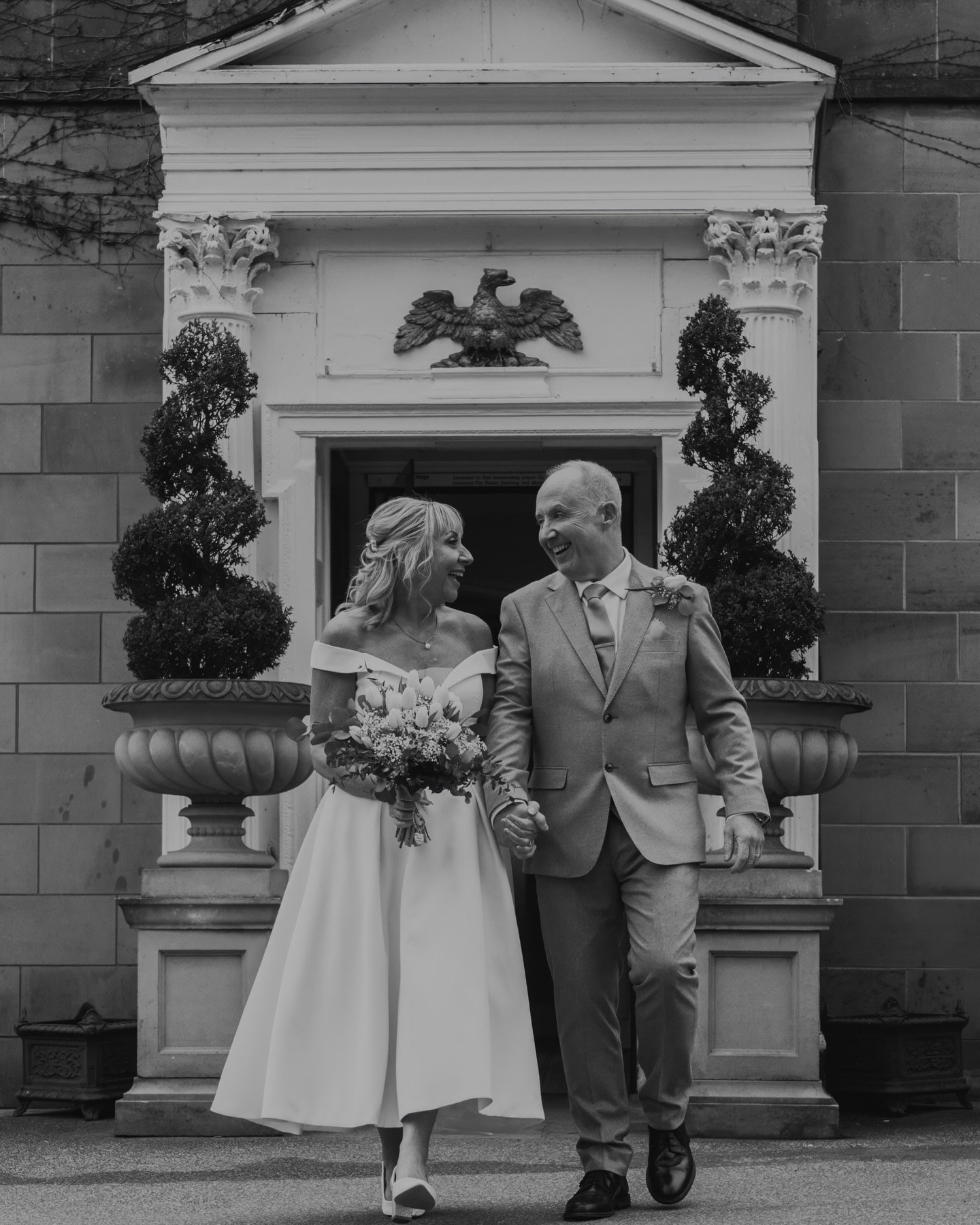 What an amazing day celebrating Nicky and Michael as they said &ldquo;I do&rdquo; at Wentbridge House yesterday! 

From start to finish the atmosphere was incredible, with brilliant entertainment from @harmonyweddingduo and @richreynoldsmagician who 