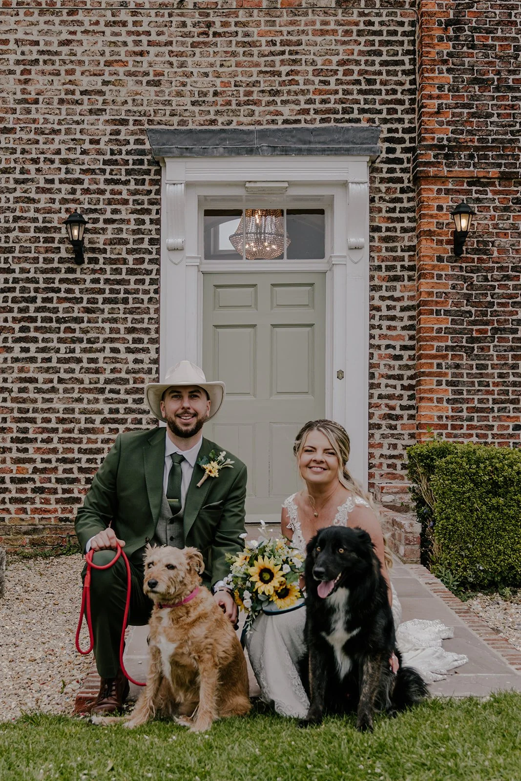 12 Top Wedding Photo Ideas With Dogs