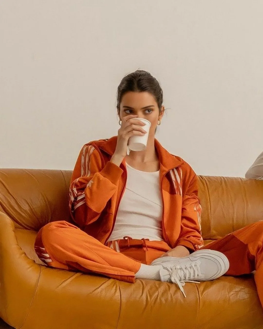 🔥 818 Tequila par Kendall Jenner 🔥

Avec @drink818 Kendall Jenner s&rsquo;est lanc&eacute;e dans la tequila premium, &eacute;labor&eacute;e &agrave; partir d&rsquo;agave bleu cultiv&eacute; &agrave; Jalisco, distill&eacute;e artisanalement et d&eac