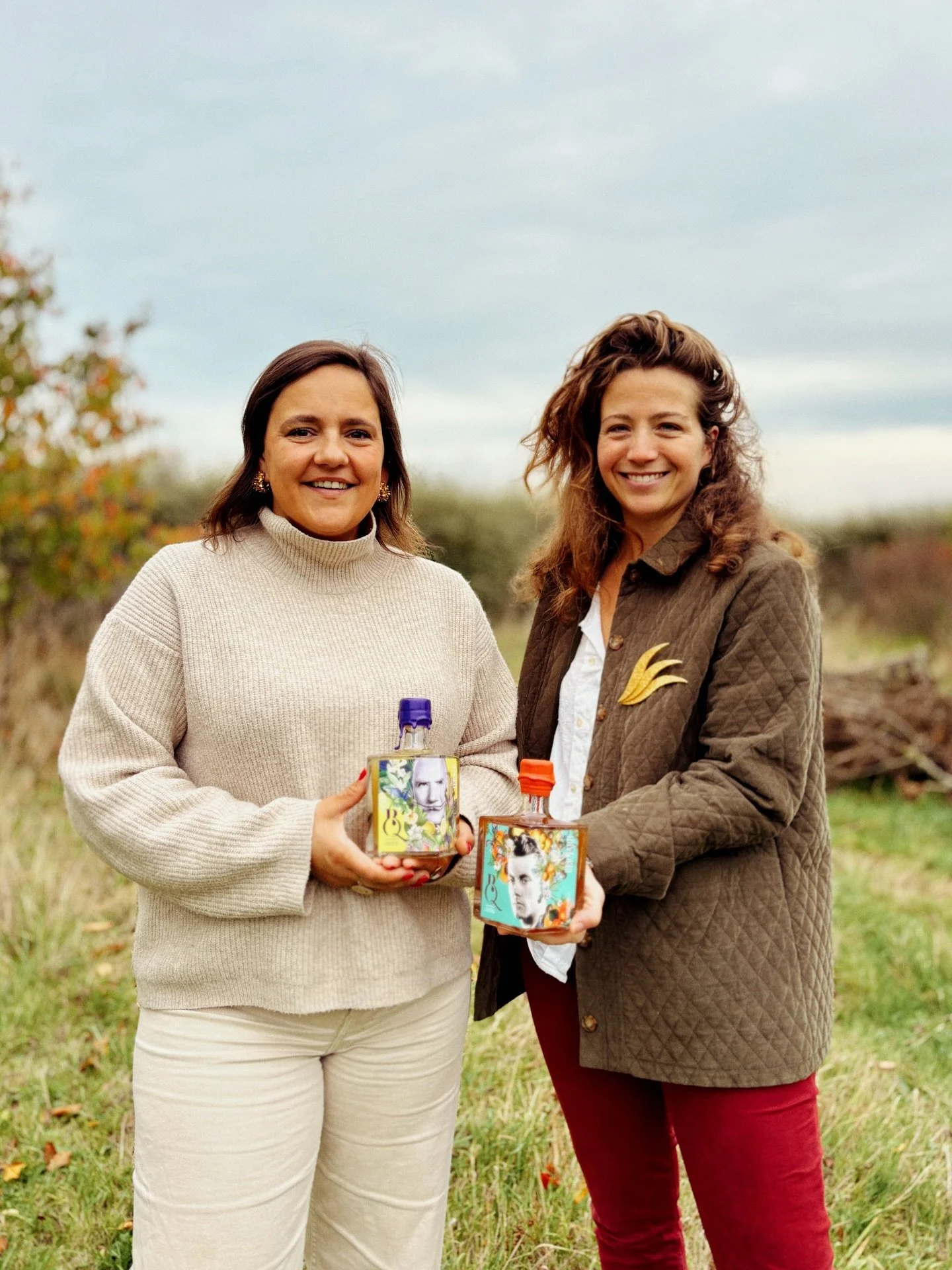 ✨ Deux cousines, une histoire de famille&hellip; et une liqueur r&eacute;invent&eacute;e ✨

Charlotte &amp; Victoire font rena&icirc;tre l&rsquo;h&eacute;ritage de leur arri&egrave;re-grand-m&egrave;re en cr&eacute;ant Maison Bocquet, une liquorister
